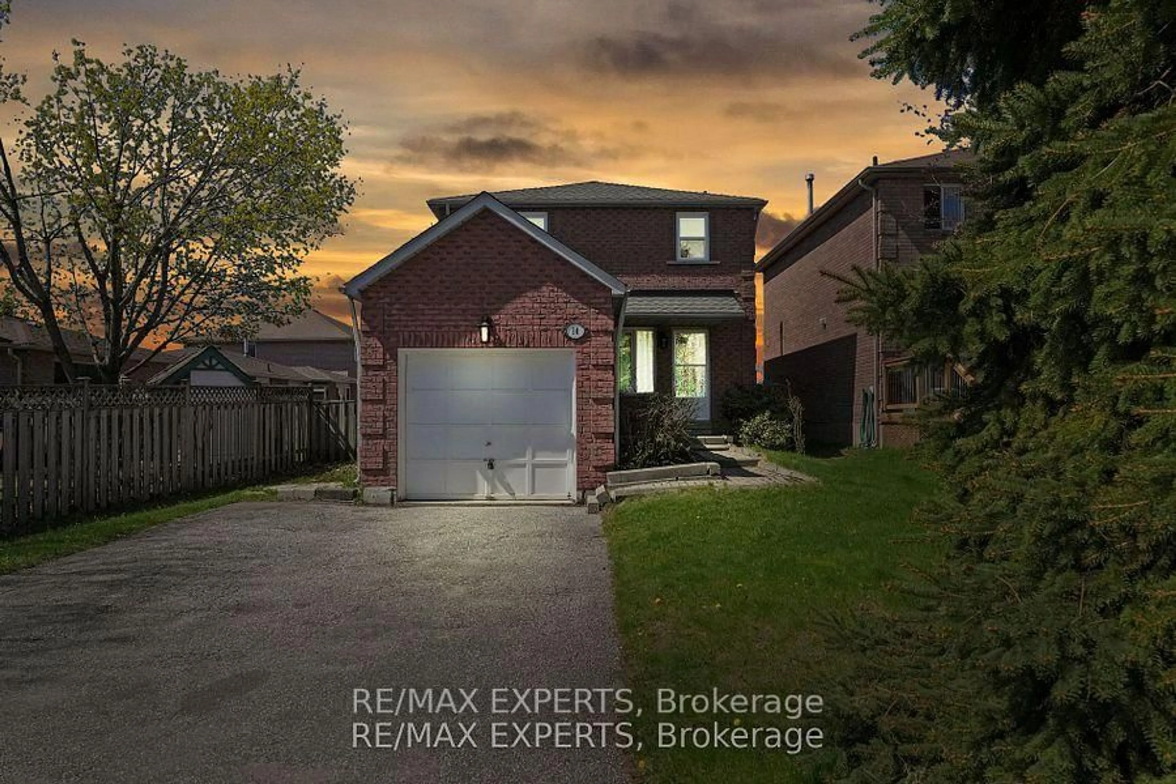 Home with brick exterior material, street for 10 Wallace Dr, Barrie Ontario L4N 7E2
