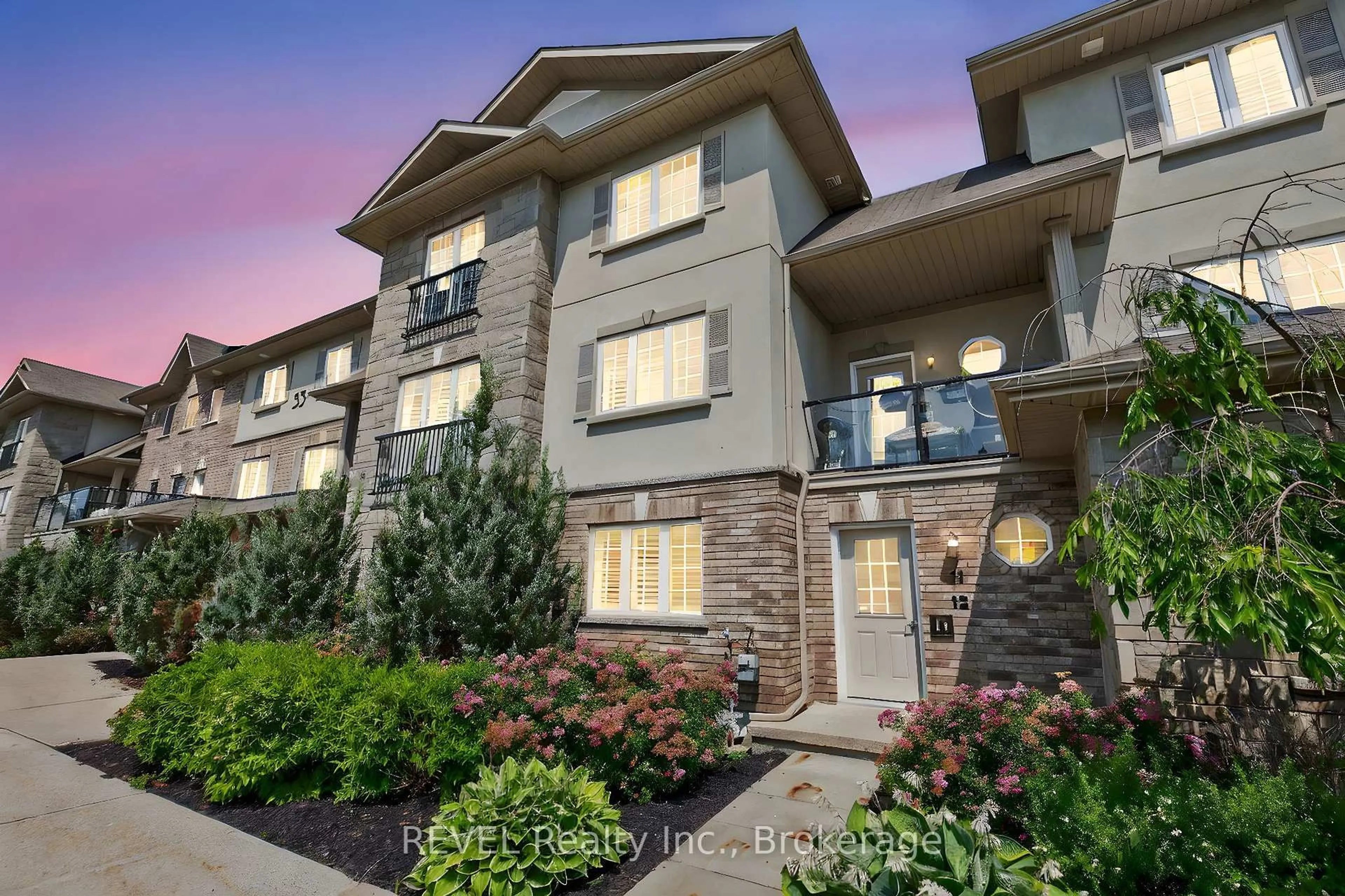 Unknown for 53 Ferndale Dr #11, Barrie Ontario L4N 5W9