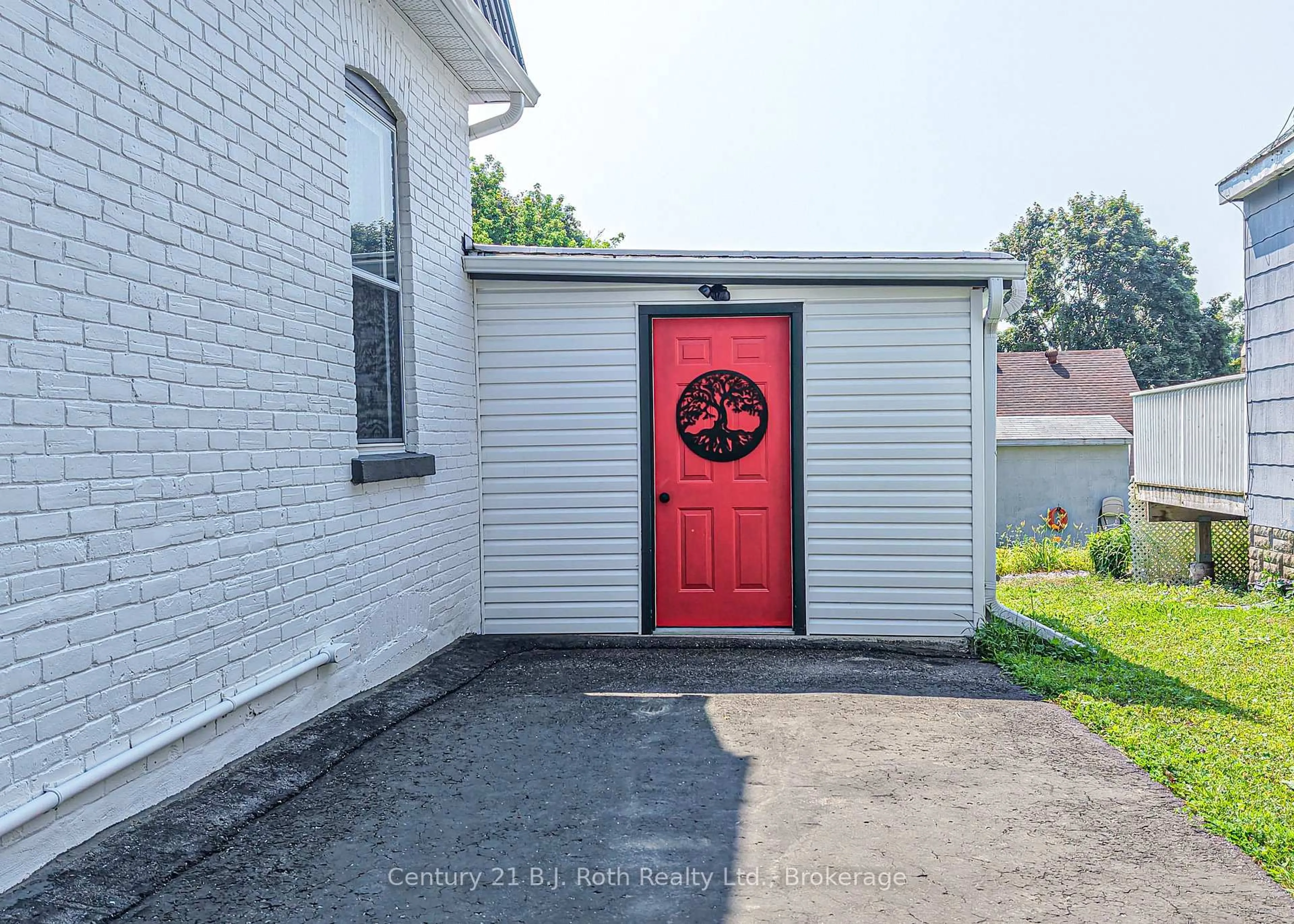 Unknown for 293 Nottawasaga St, Orillia Ontario L3V 3K5