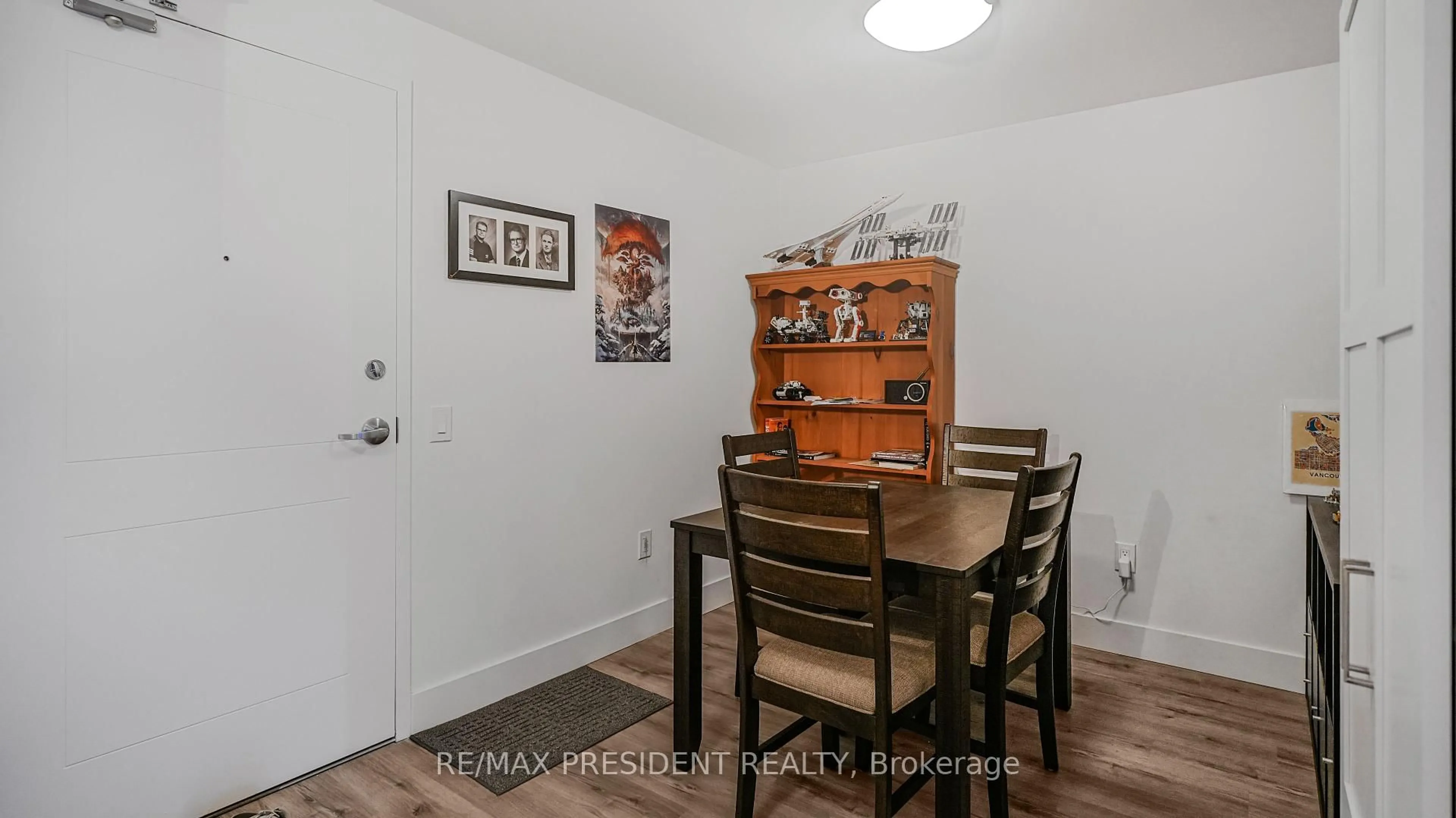 Dining room, wood/laminate floor for 4 Kimberly Lane #403, Collingwood Ontario L9Y 5B4