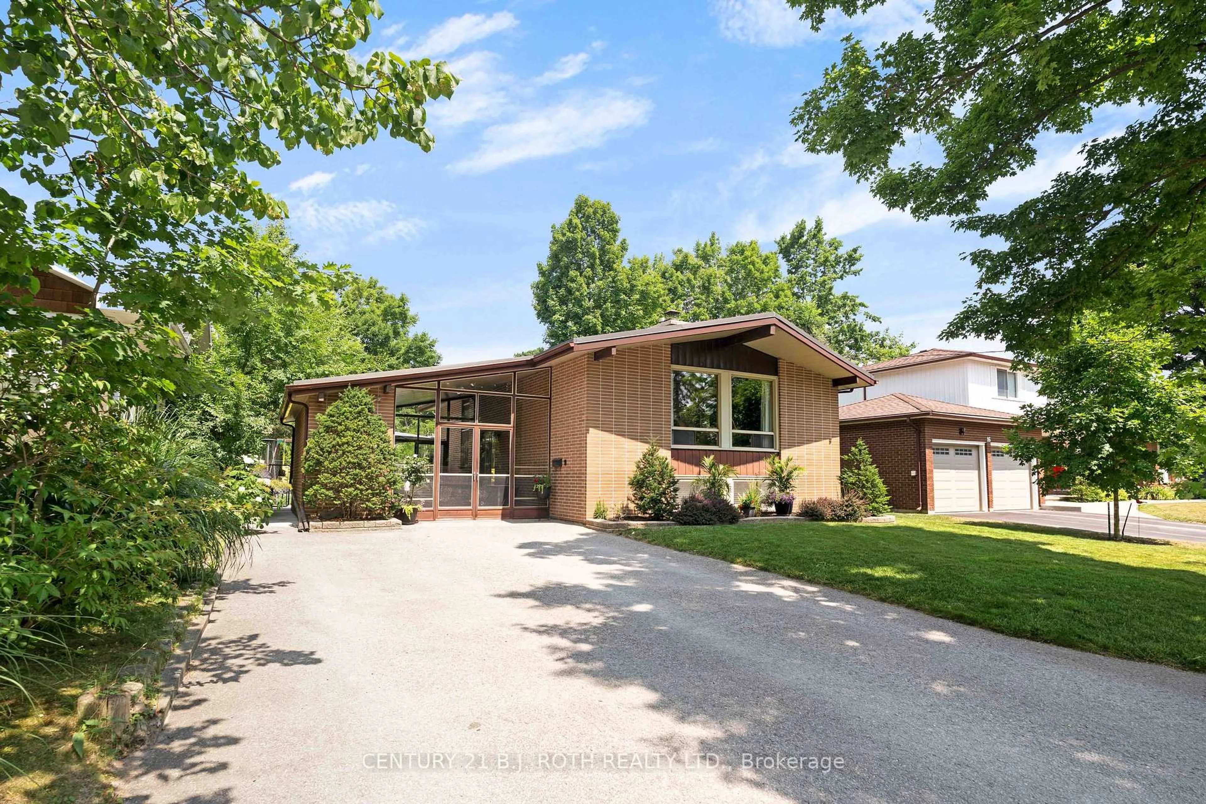 Home with brick exterior material, street for 12 Highland Ave, Barrie Ontario L4M 1N1