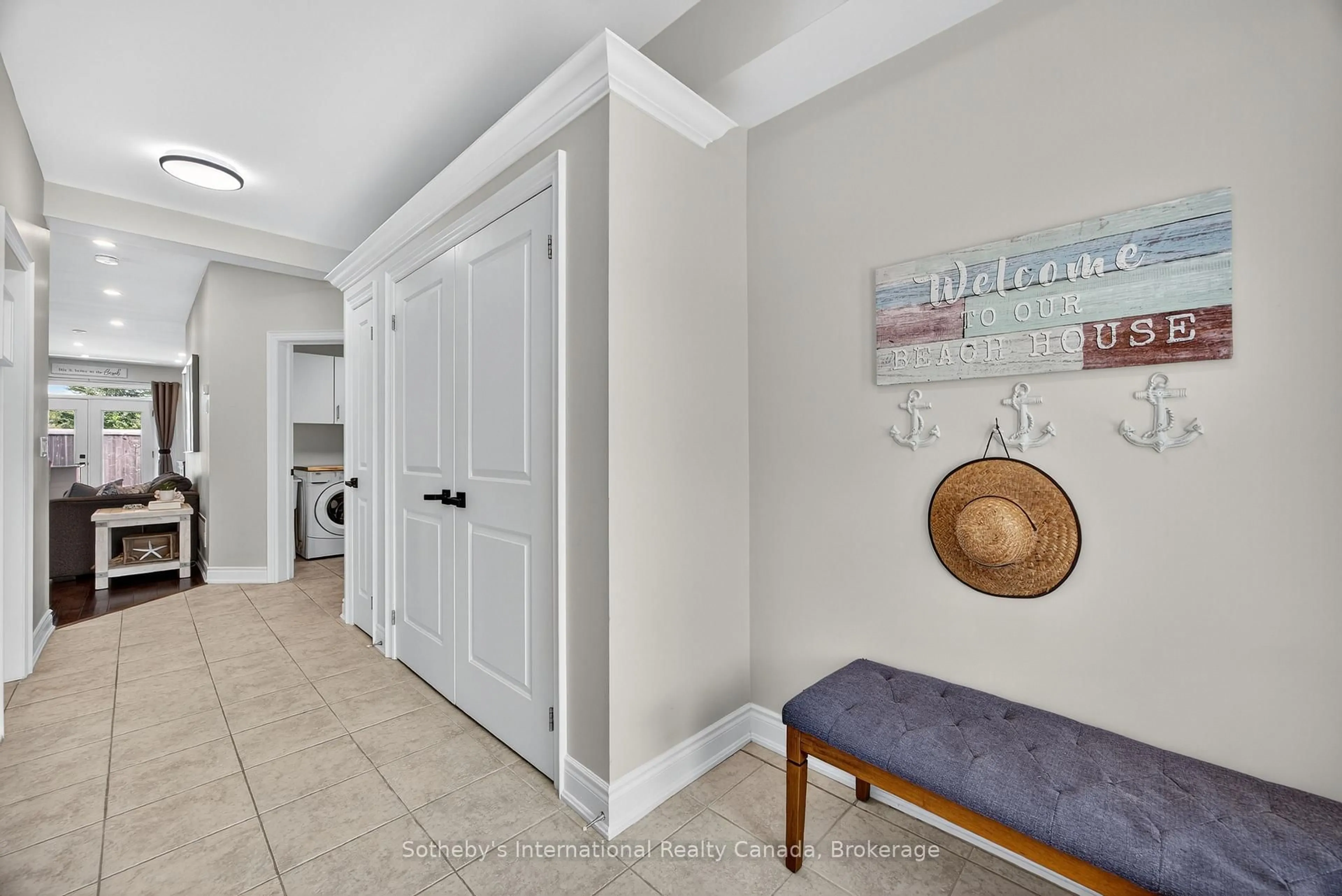 Indoor entryway for 95 Wally Dr, Wasaga Beach Ontario L9Z 0G5