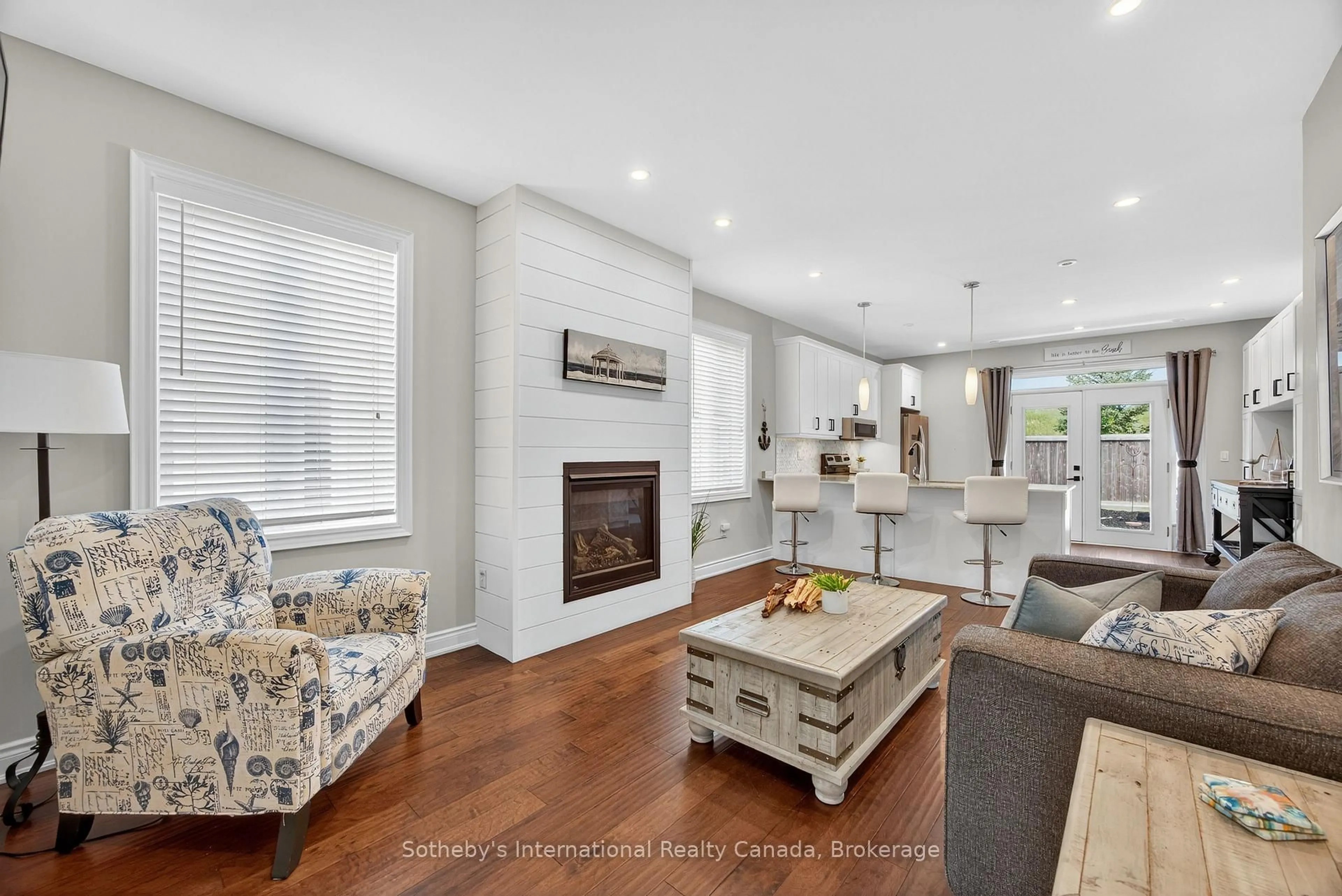 Open concept kitchen, unknown for 95 Wally Dr, Wasaga Beach Ontario L9Z 0G5