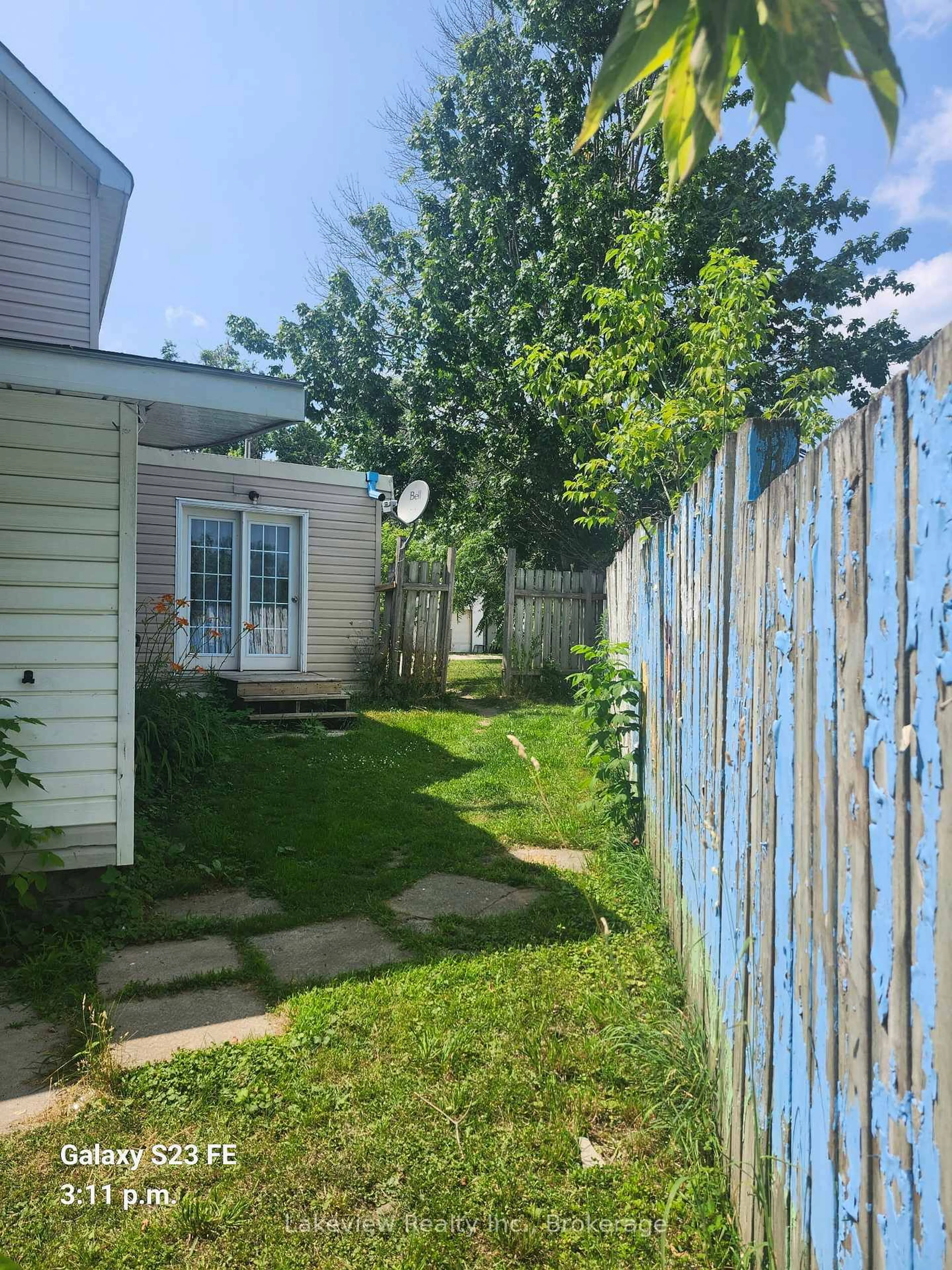 Patio, street for 159 Barrie Rd, Orillia Ontario L3V 2P6