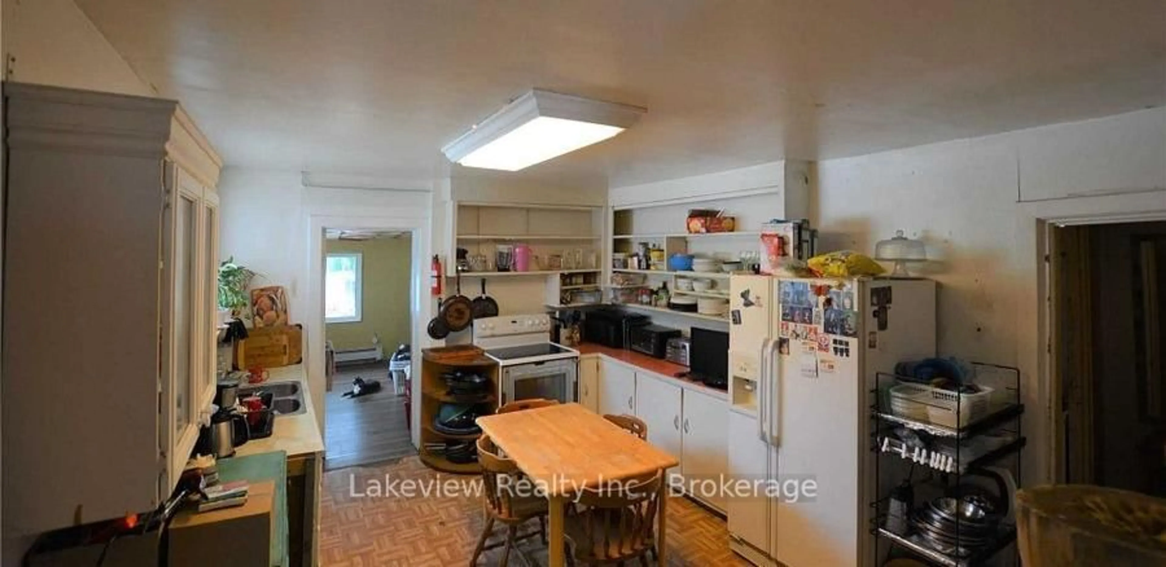 Standard kitchen, unknown for 159 Barrie Rd, Orillia Ontario L3V 2P6