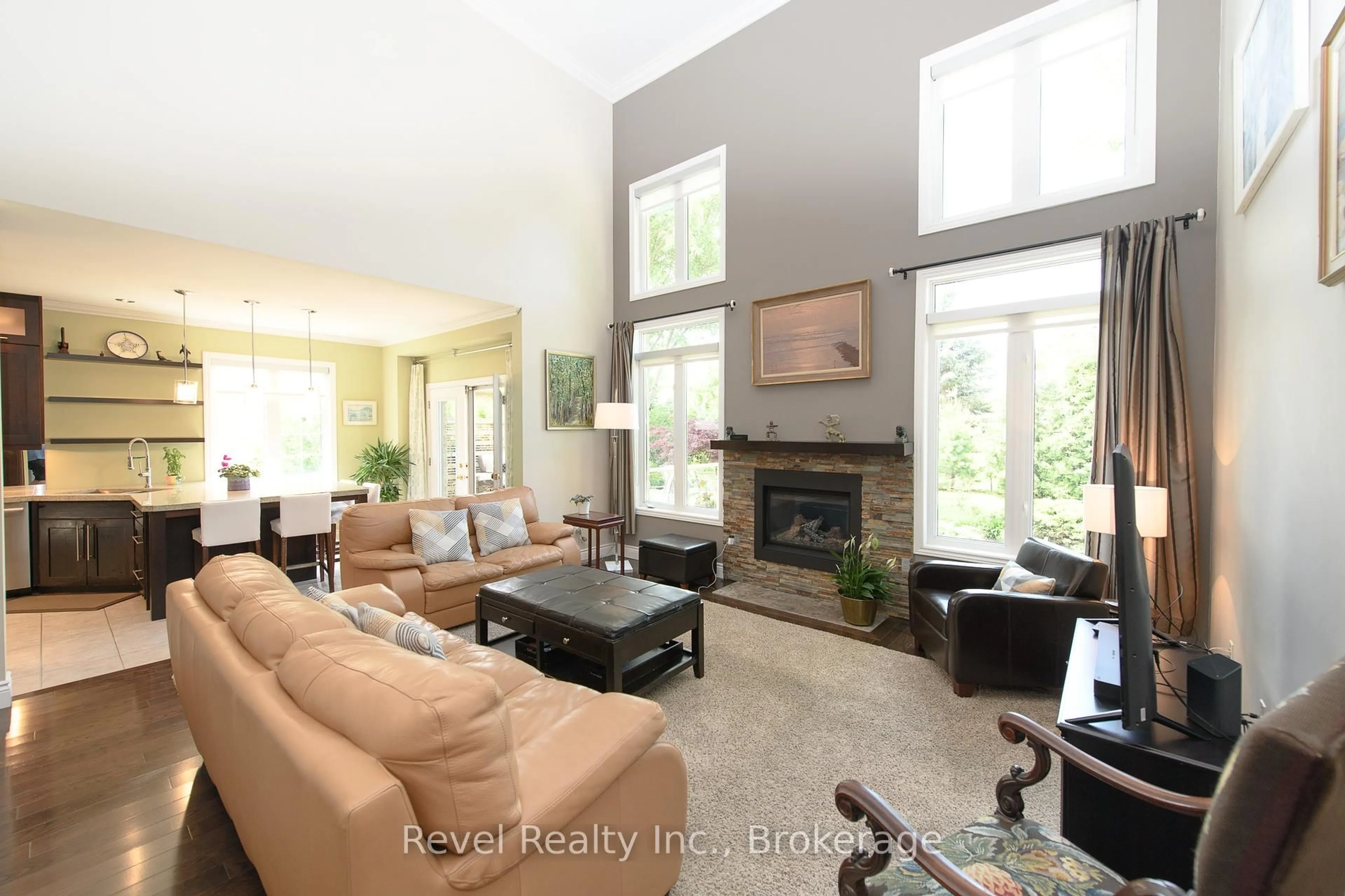 Living room with furniture, unknown for 22 Kells Cres, Collingwood Ontario L9Y 0A8