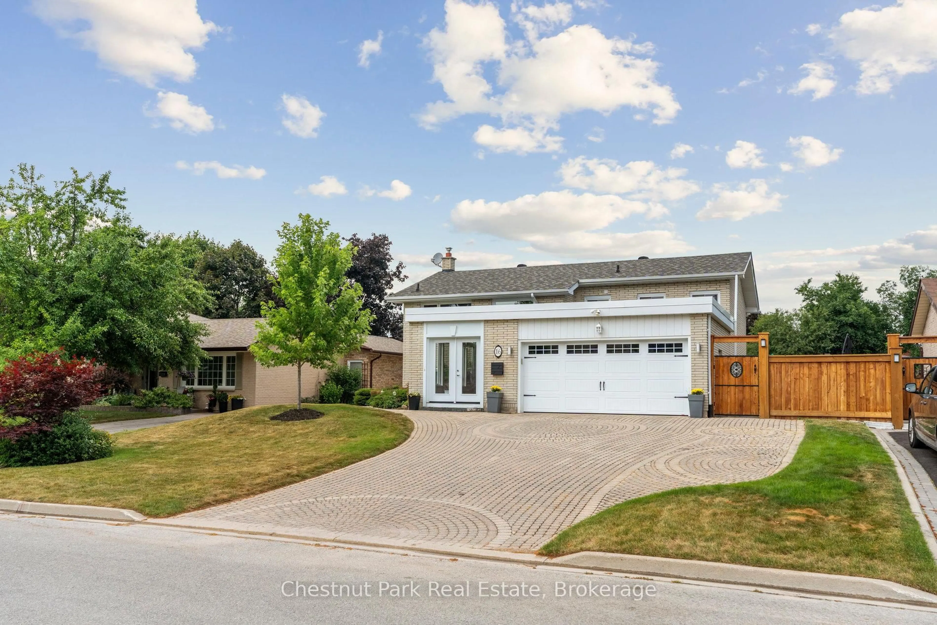 Unknown for 16 Davies Cres, Barrie Ontario L4M 2M3
