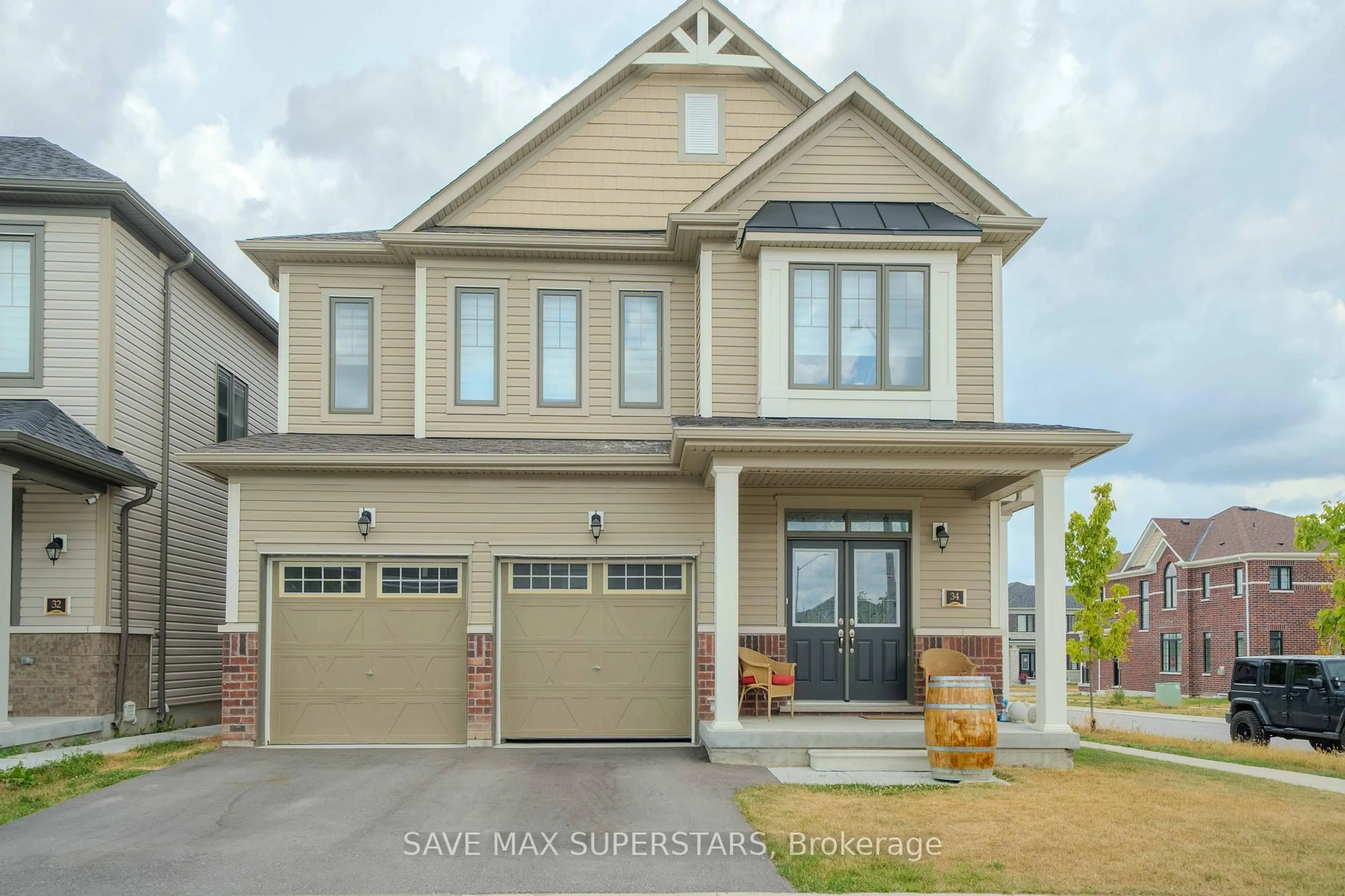 Home with vinyl exterior material, street for 34 Bannister Rd, Barrie Ontario L9J 0L5