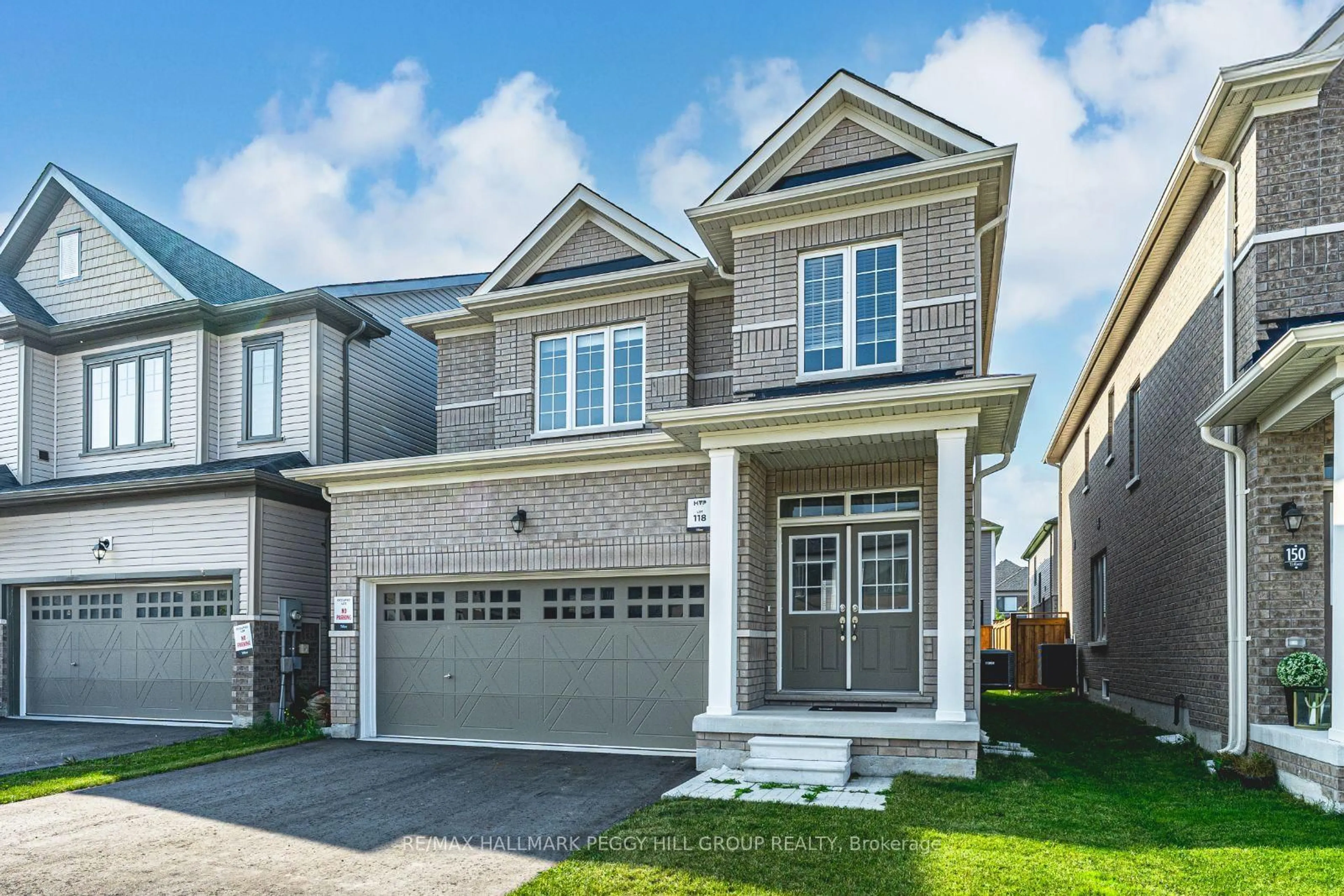 Home with vinyl exterior material, street for 152 Nottingham Rd, Barrie Ontario L9S 2Z8