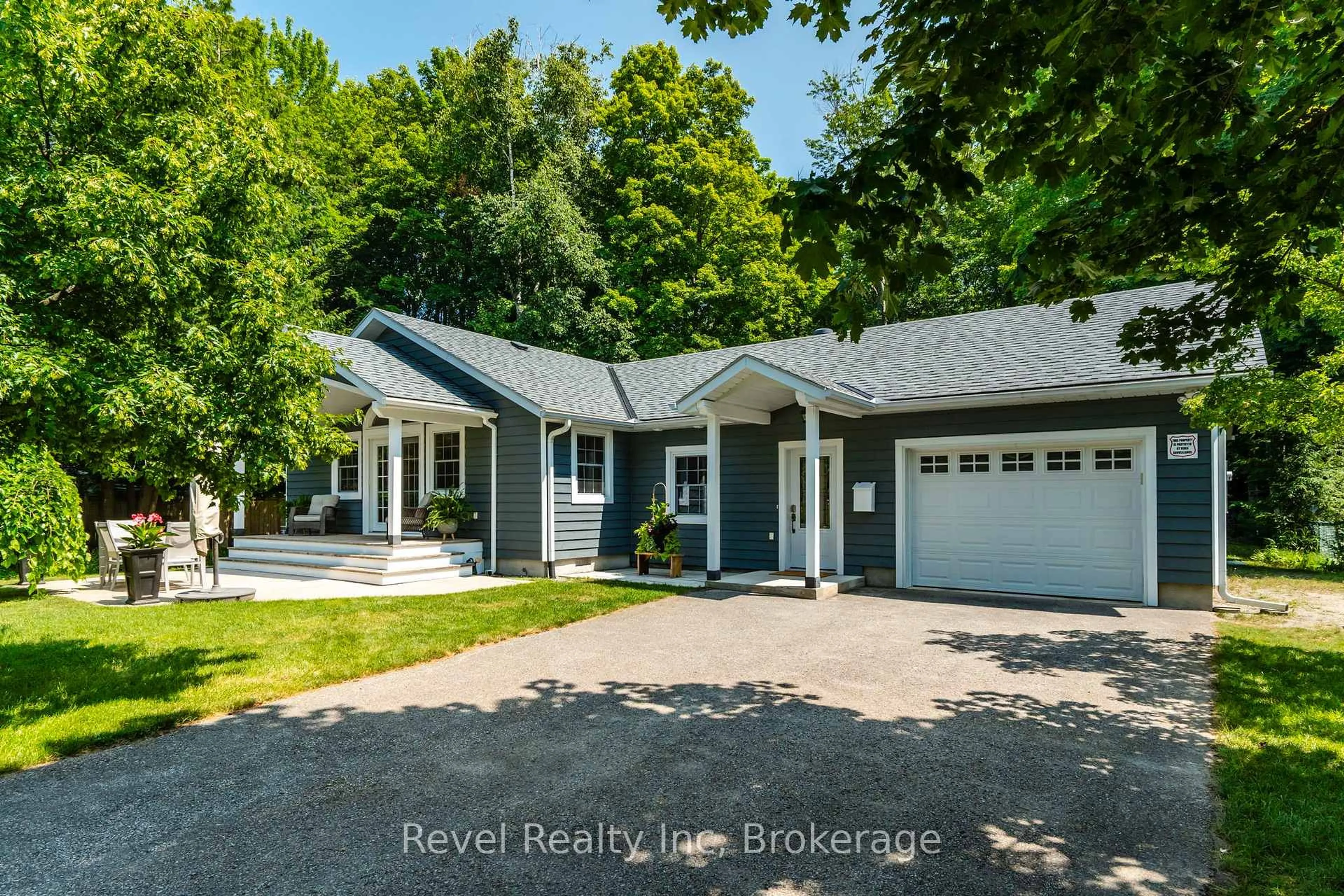 Unknown for 33 Belcourt Cres, Tiny Ontario L9M 0M7