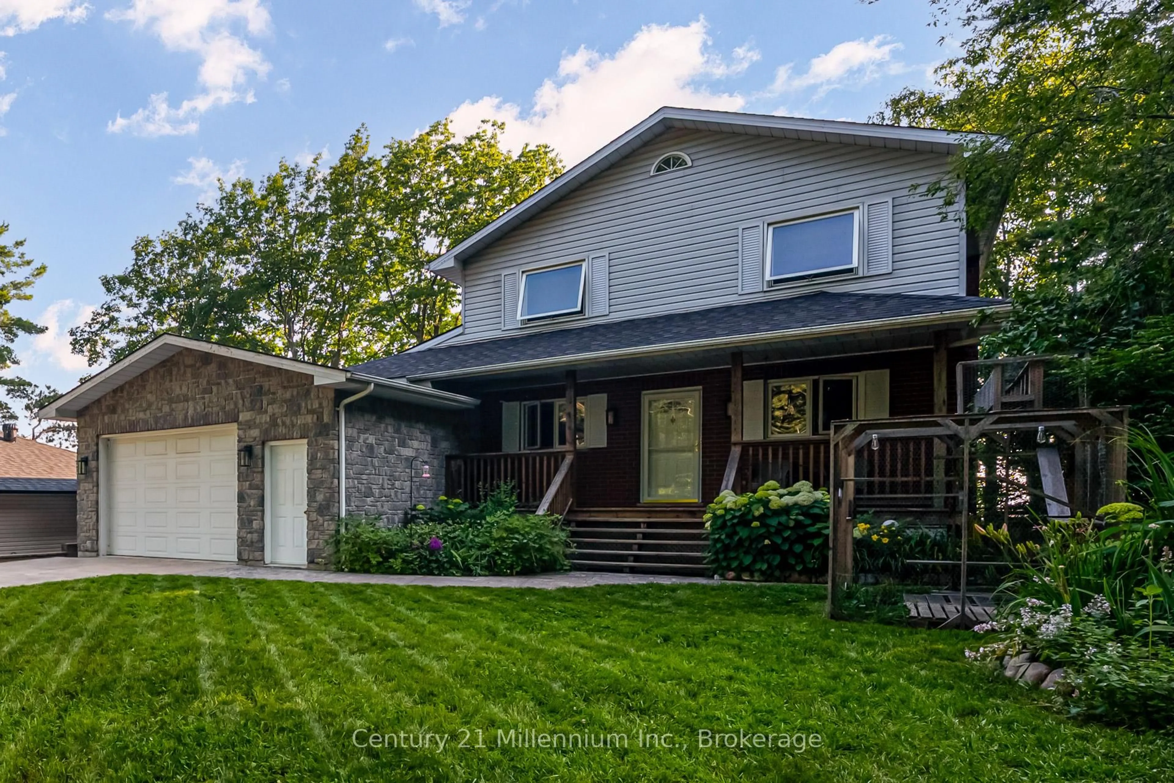 Home with vinyl exterior material, street for 8 Willow Dr, Tiny Ontario L0L 1P1
