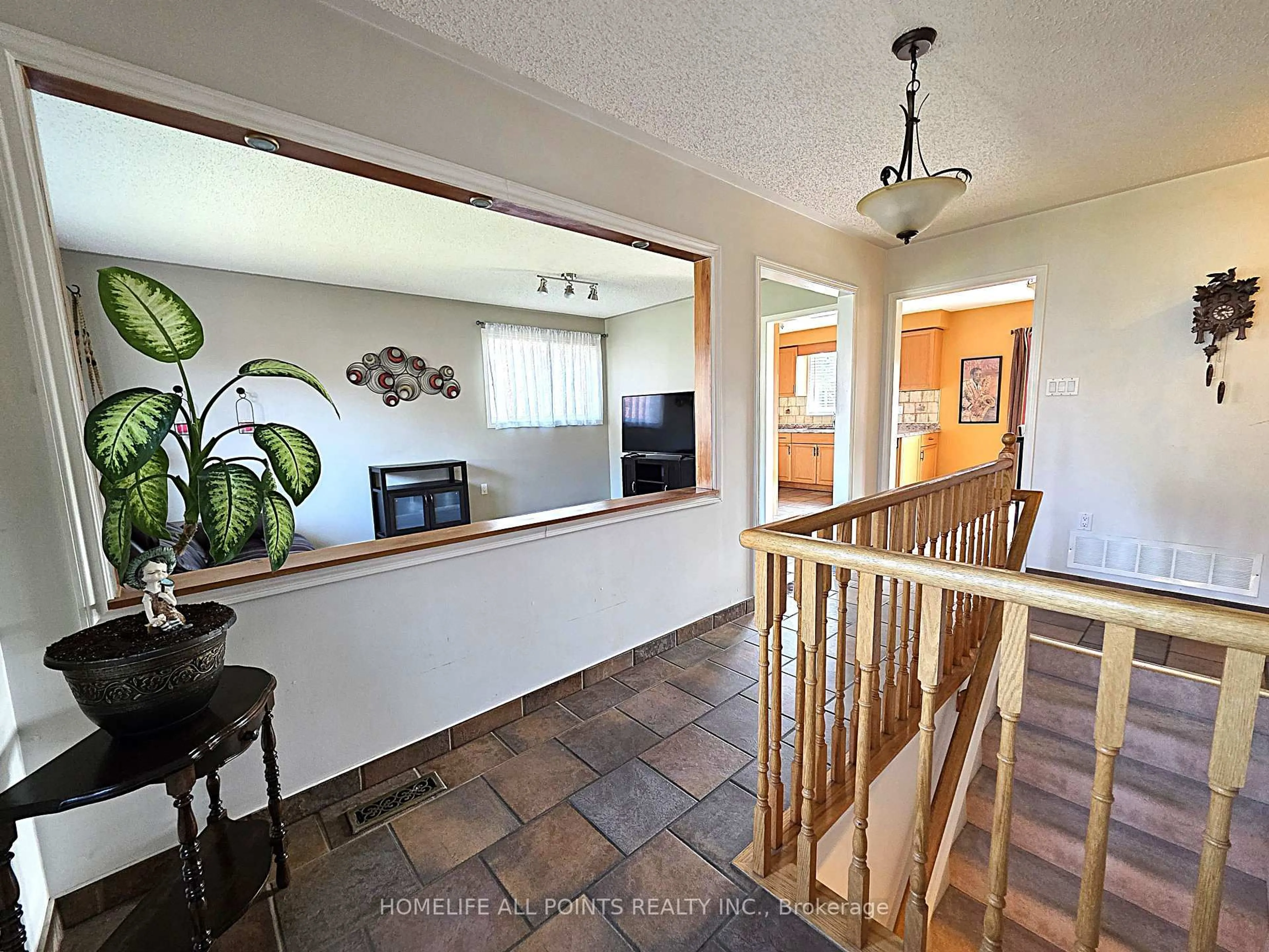 Unknown for 32 CARTER Cres, Orillia Ontario L3V 7S2
