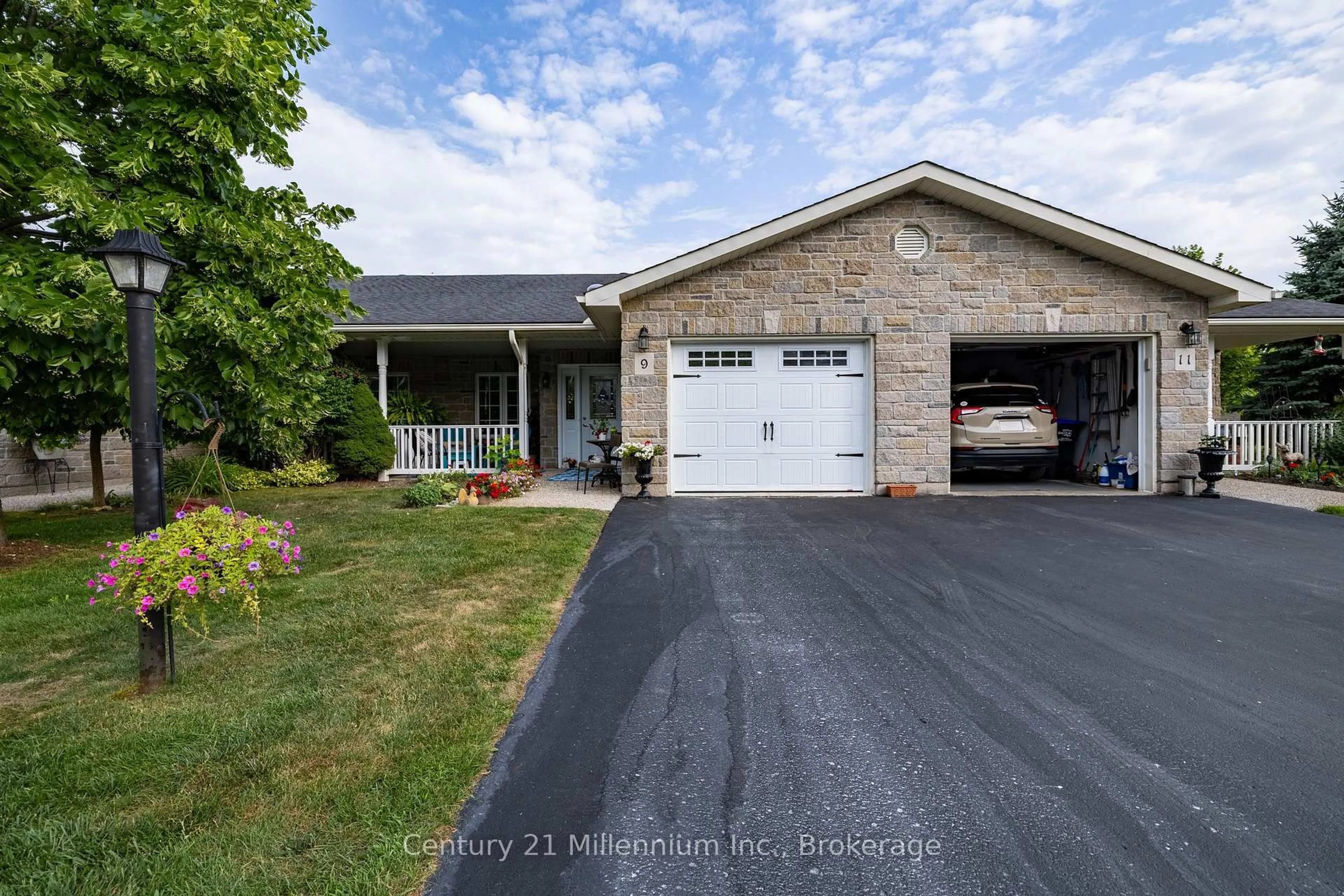 Unknown for 9 Garden Grove Cres, Wasaga Beach Ontario L9Z 0E6