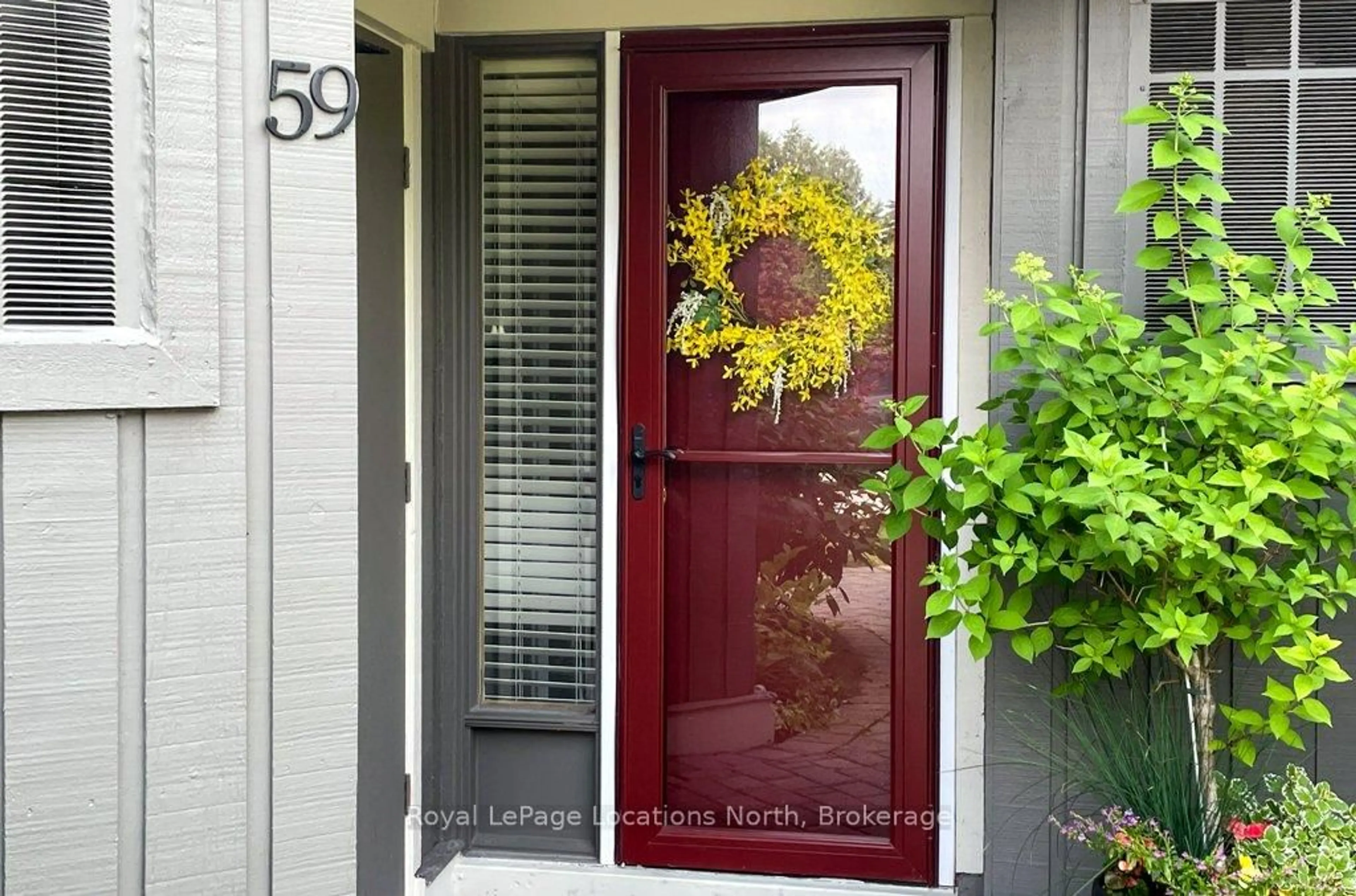 Indoor entryway for 145 Fairway Cres #59, Collingwood Ontario L9Y 5B4