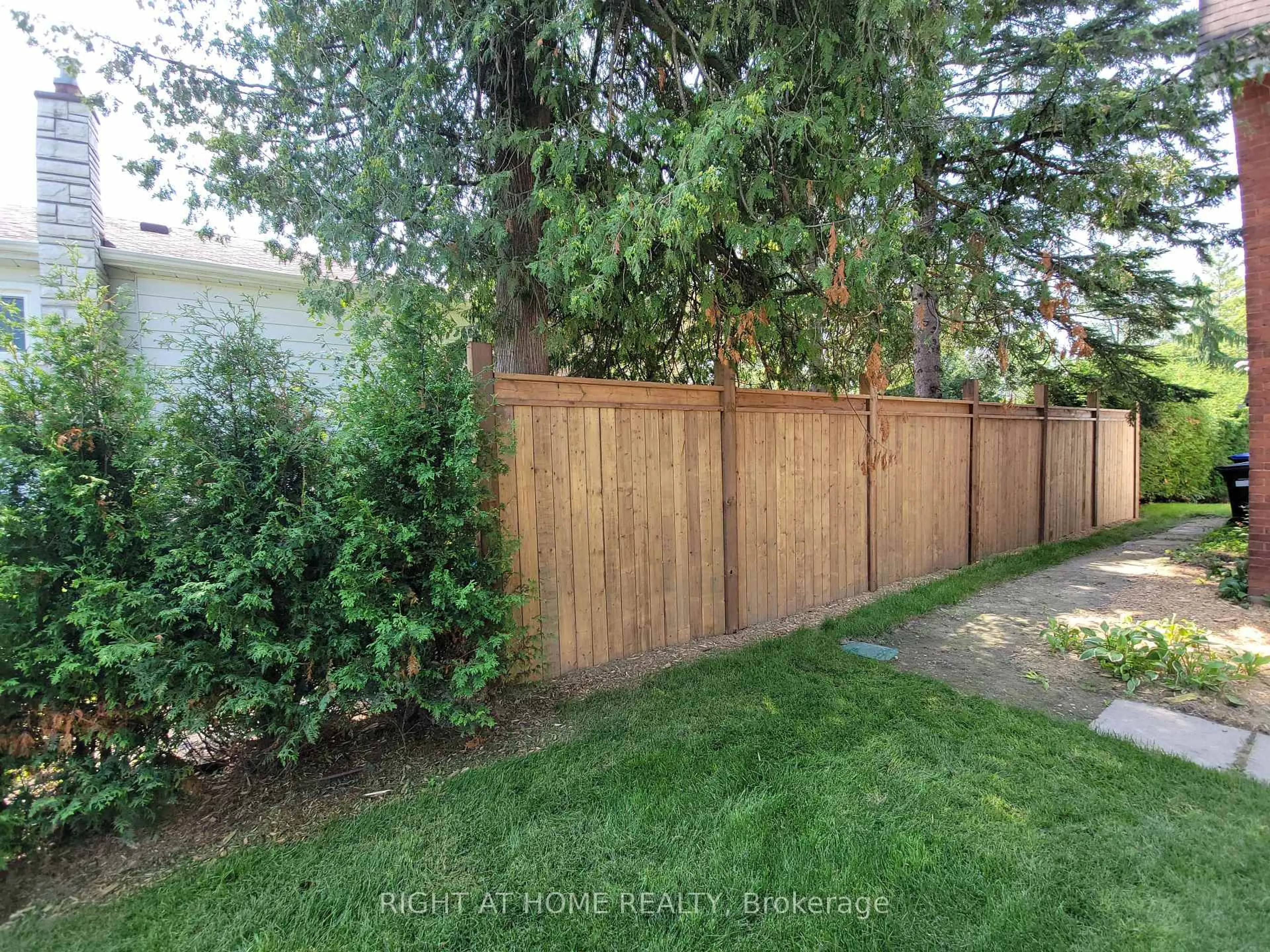 Unknown for 29 Niagara St, Collingwood Ontario L9W 3X1