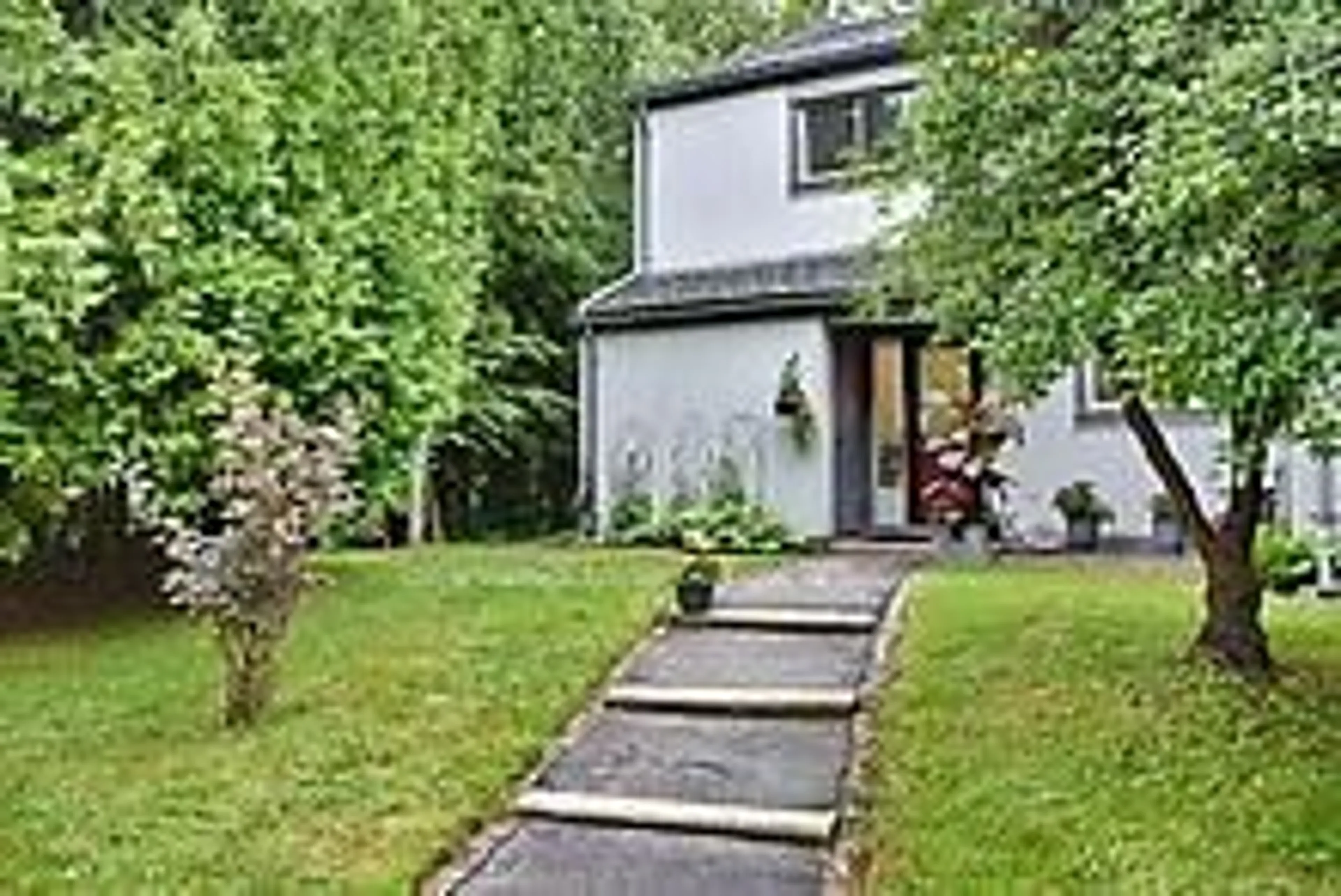 A pic from outside/outdoor area/front of a property/back of a property/a pic from drone, street for 12 Dawson Dr #401, Collingwood Ontario L9Y 5B4