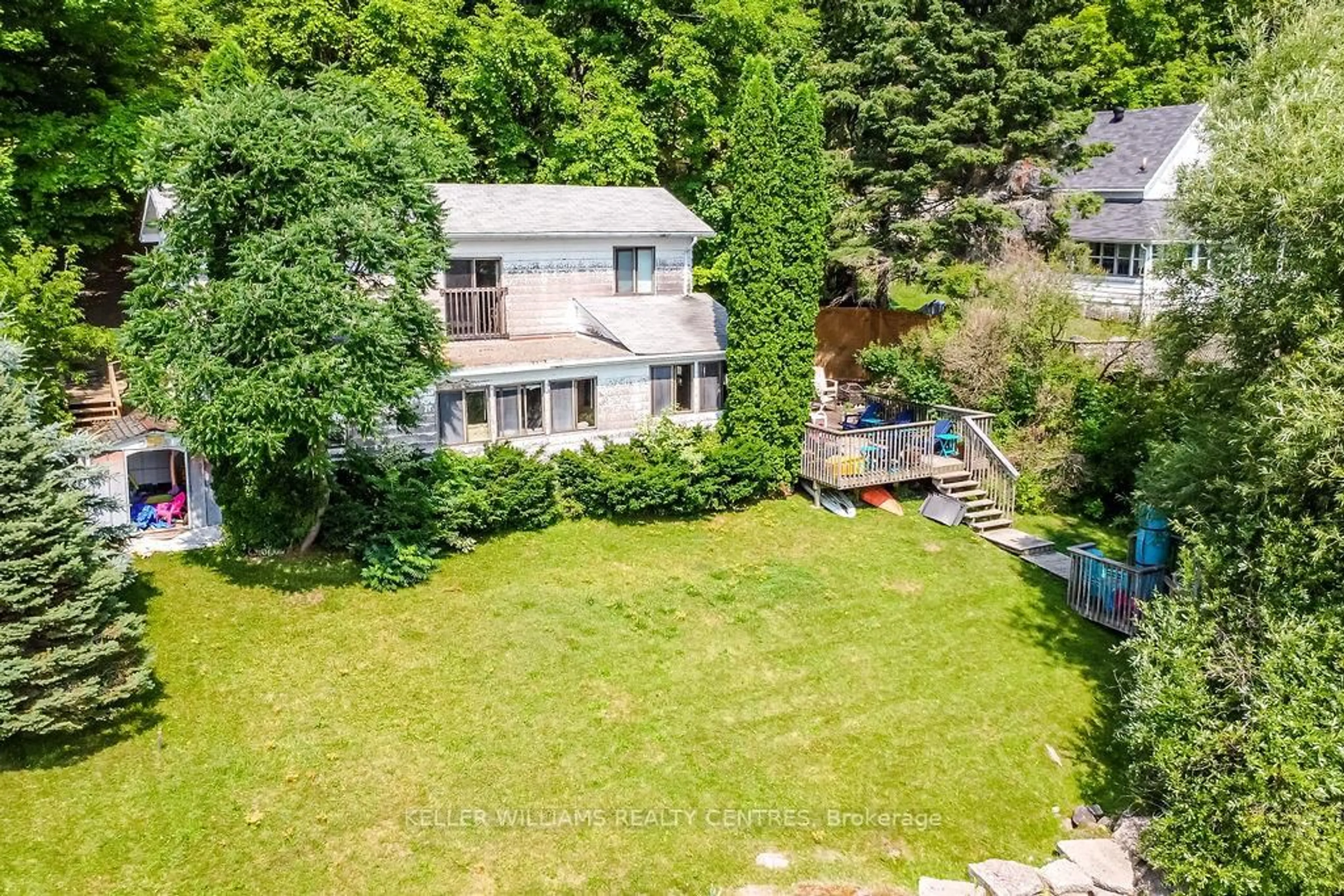 A pic from outside/outdoor area/front of a property/back of a property/a pic from drone, unknown for 379 Champlain Rd, Penetanguishene Ontario L9M 1S3