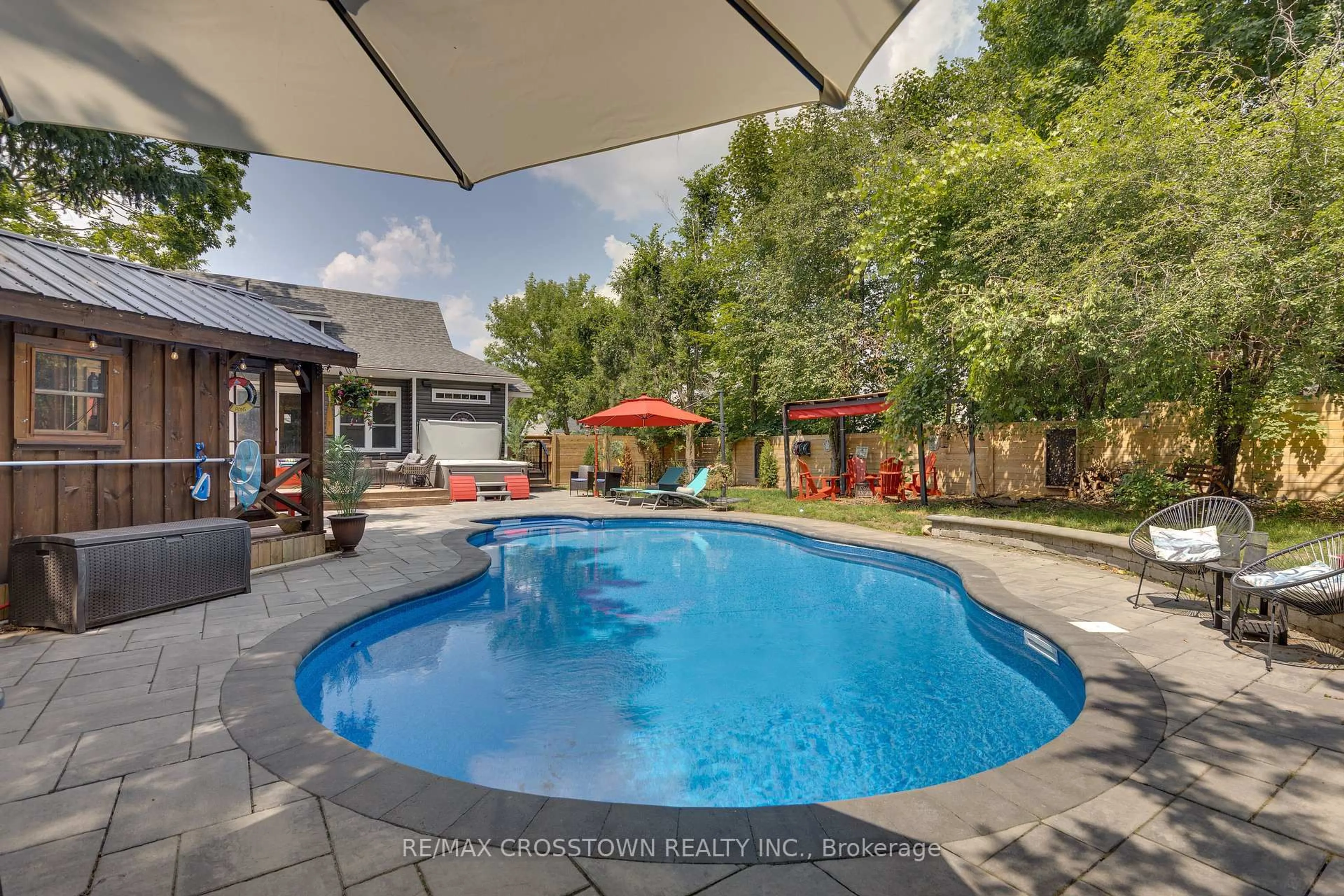 Pool for 75 Gunn St, Barrie Ontario L4M 2H4