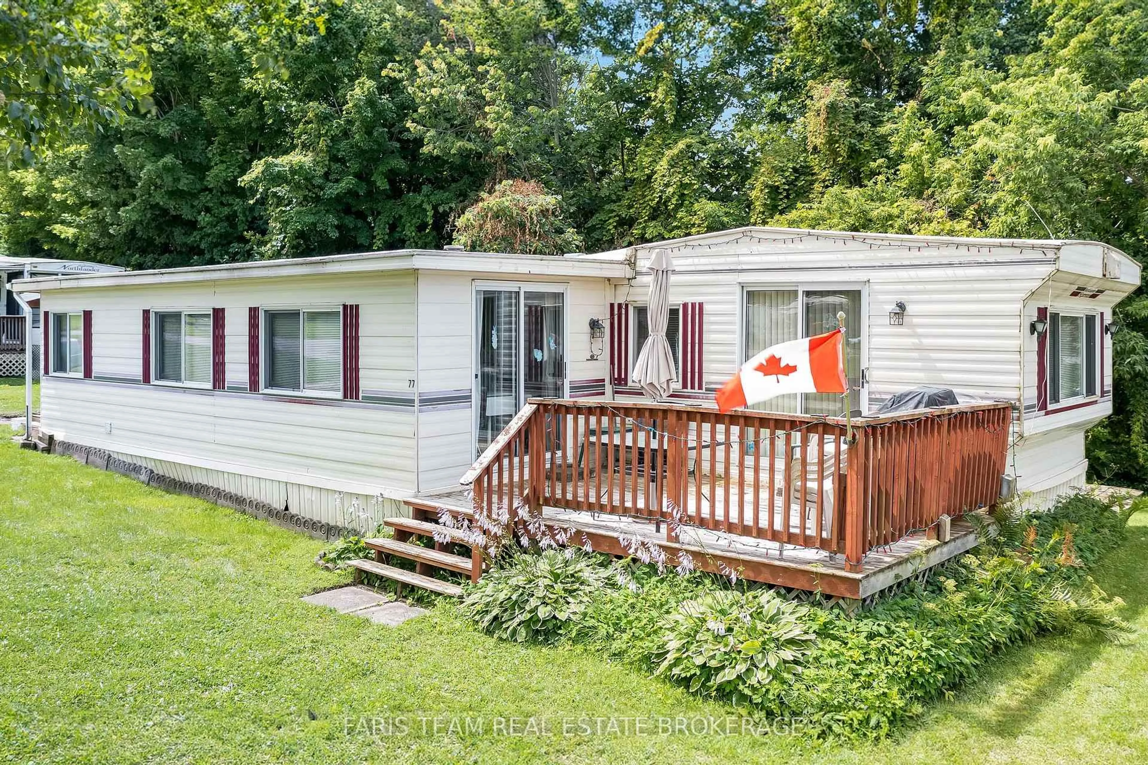 Home with vinyl exterior material, water/lake/river/ocean view for 77 Stans Circ, Midland Ontario L4R 0B8