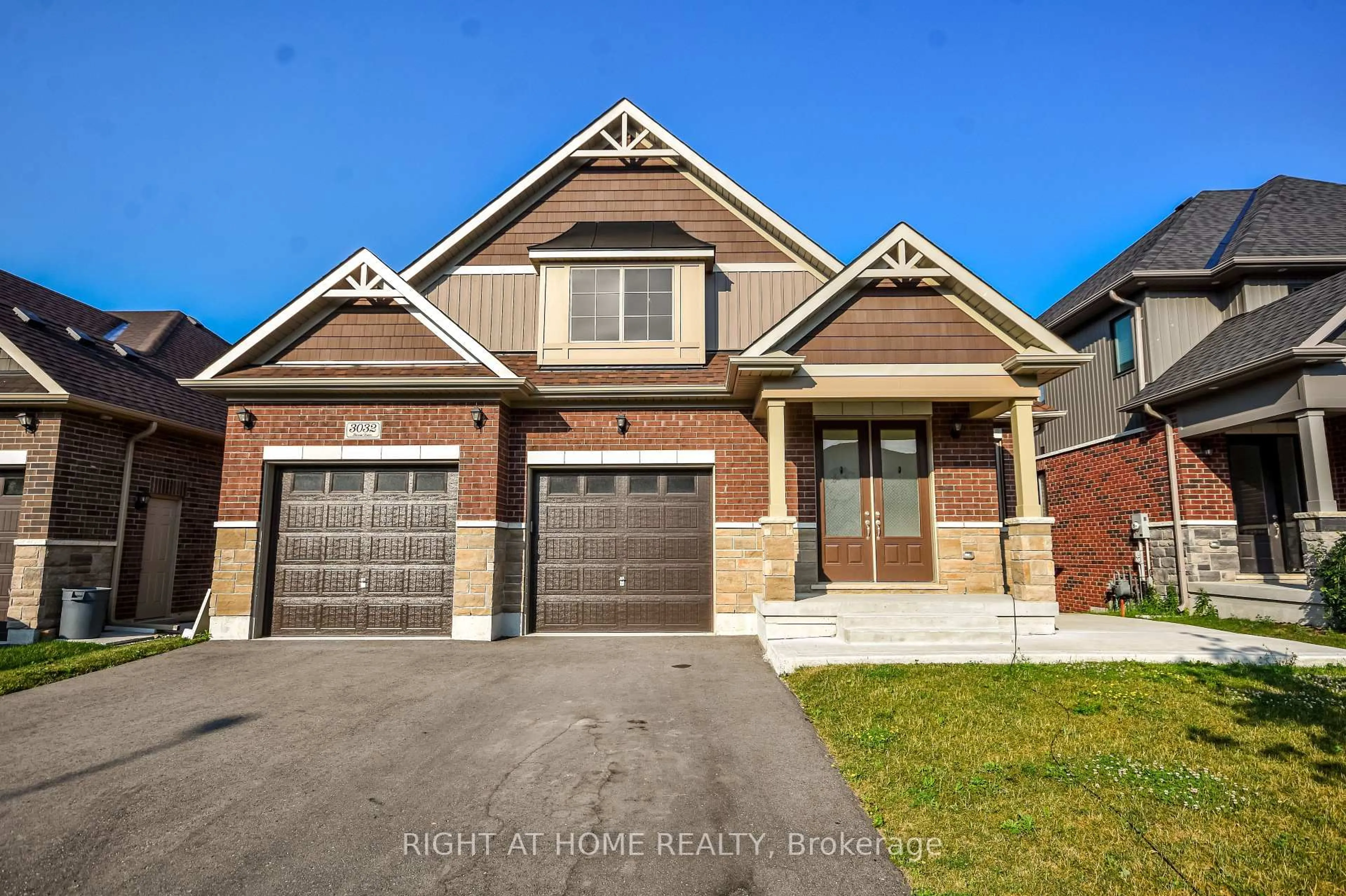 Home with brick exterior material, street for 3032 Sierra Dr, Orillia Ontario L3V 8K6