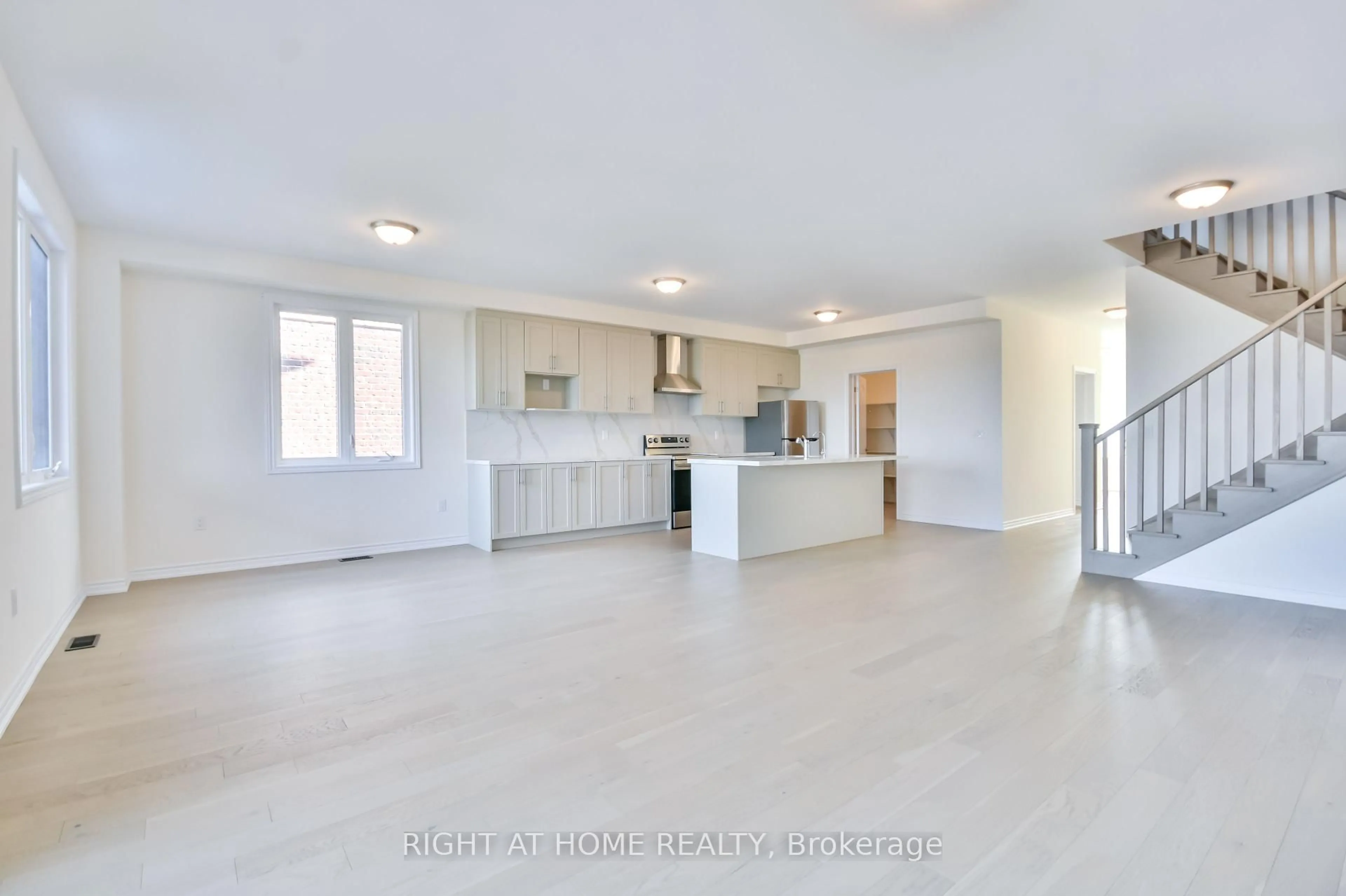 Open concept kitchen, unknown for 3032 Sierra Dr, Orillia Ontario L3V 8K6