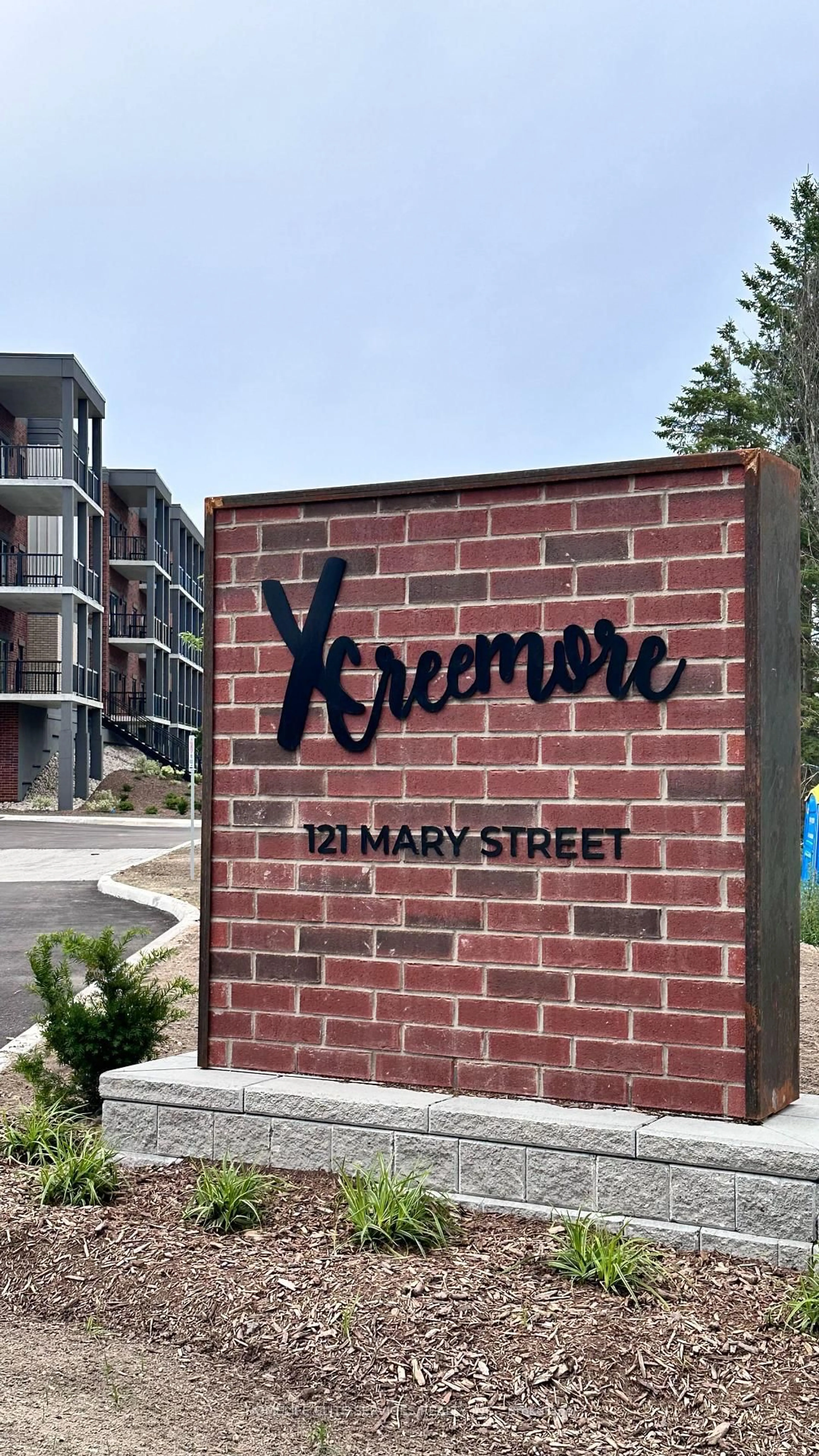 Home with brick exterior material, street for 121 Mary St #306, Clearview Ontario L0M 1G0
