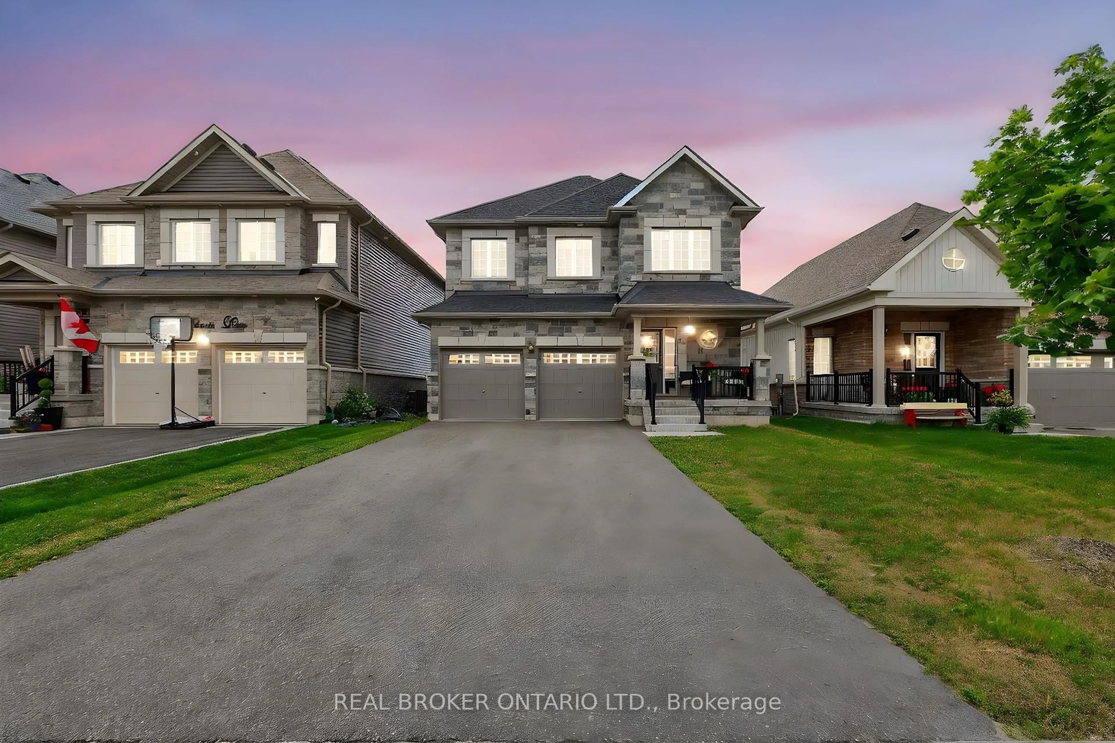 A pic from outside/outdoor area/front of a property/back of a property/a pic from drone, street for 63 Atlantis Dr, Orillia Ontario L3V 8L4