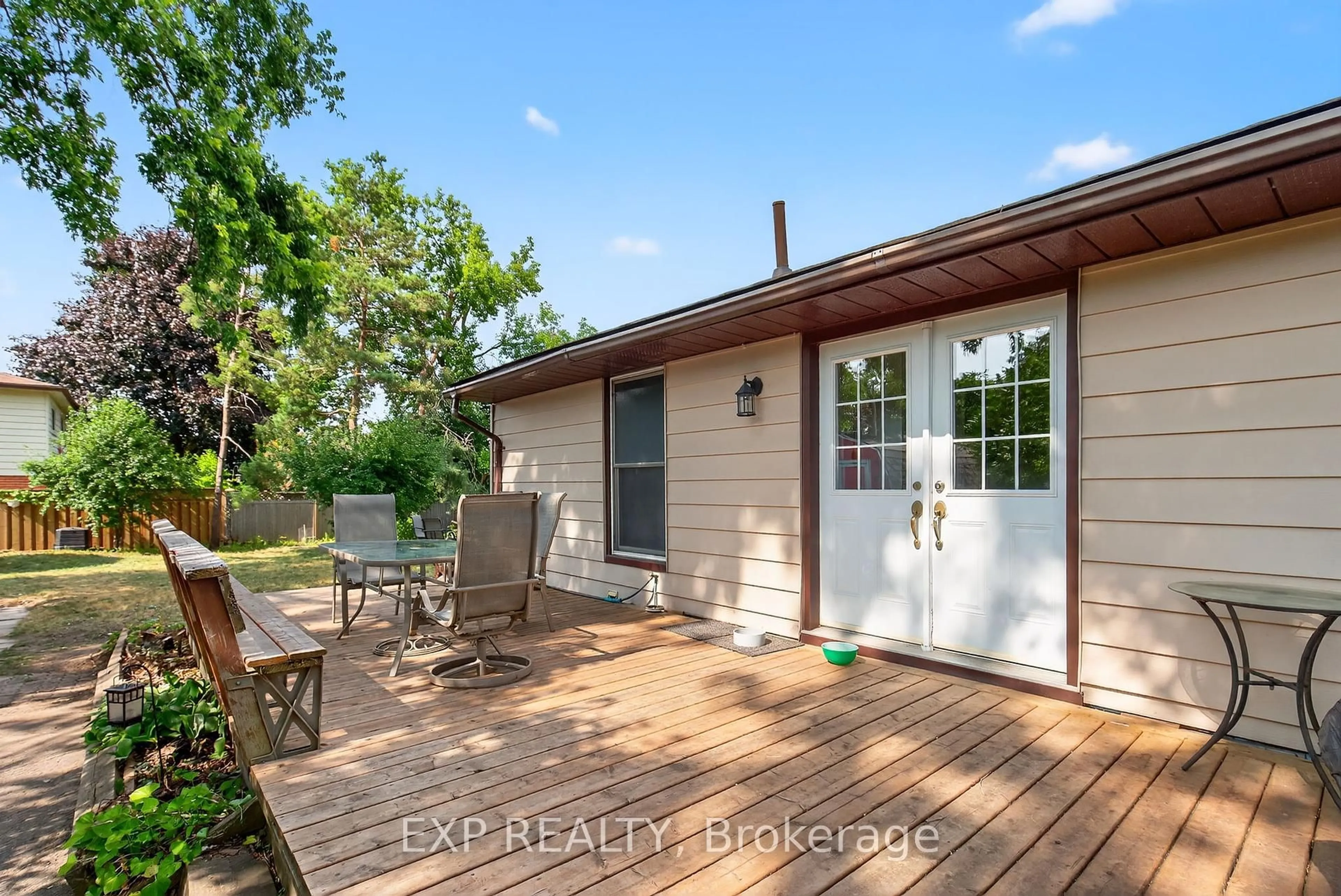 Patio, water/lake/river/ocean view for 192 Little Ave, Barrie Ontario L4N 6L1