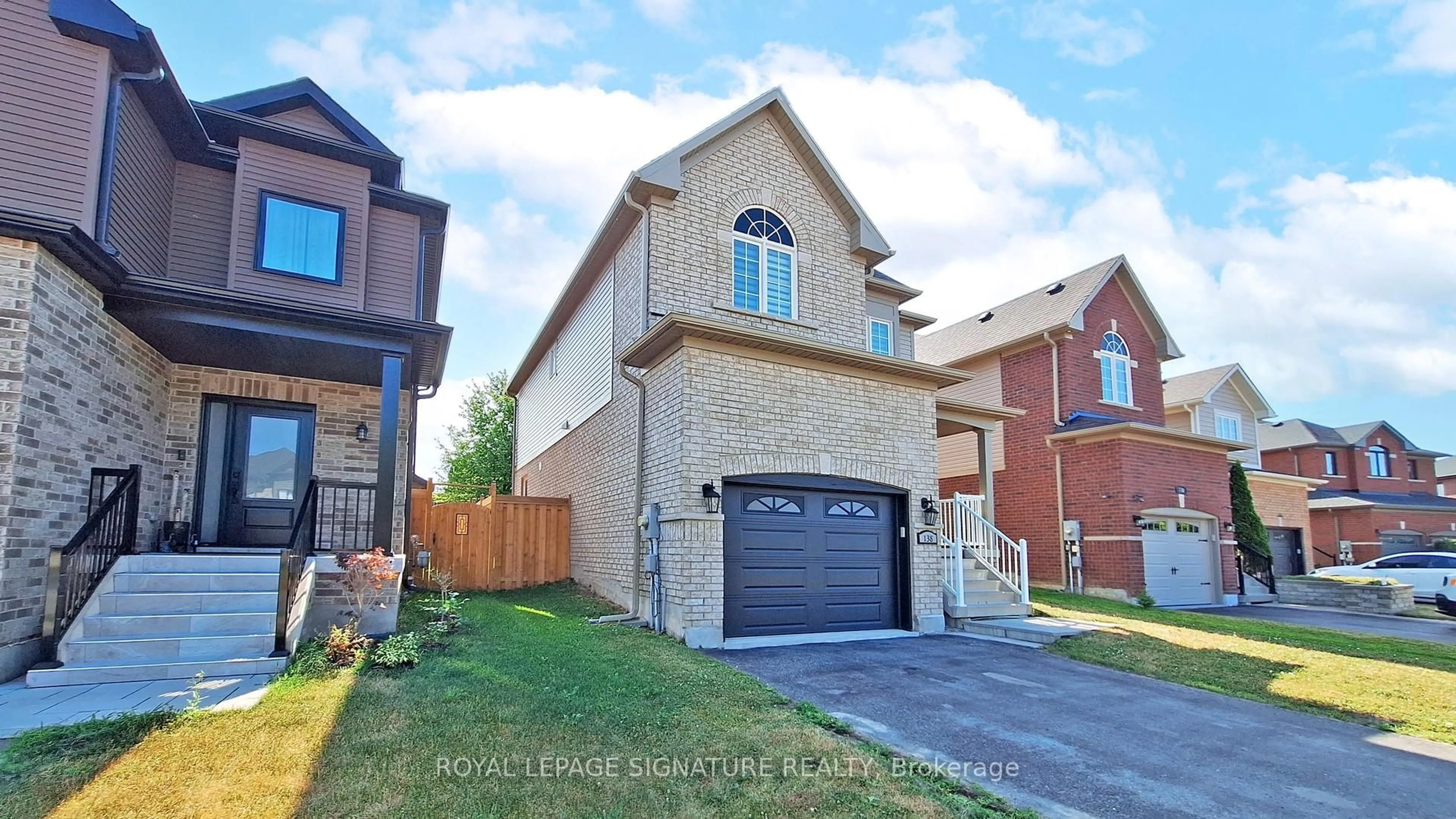 Home with brick exterior material, street for 138 Sun King Cres, Barrie Ontario L4M 0E5