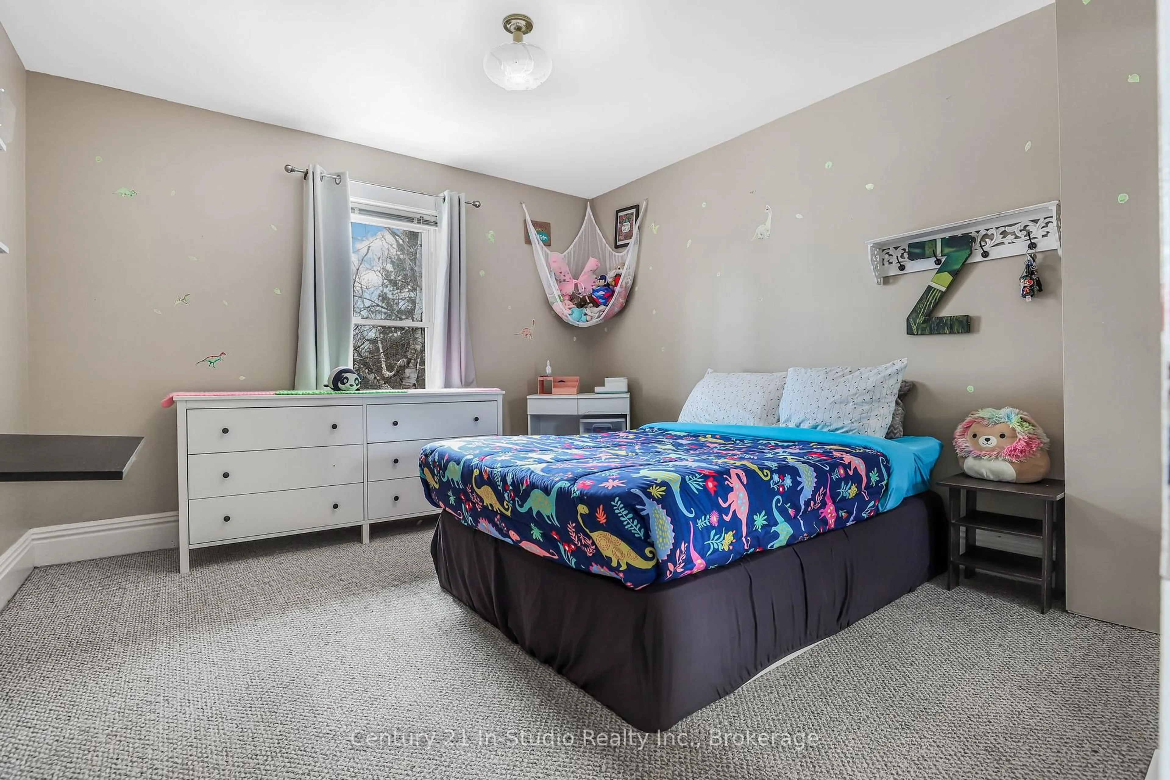 Bedroom with bed, unknown for 356 Third St, Midland Ontario L4R 3S7