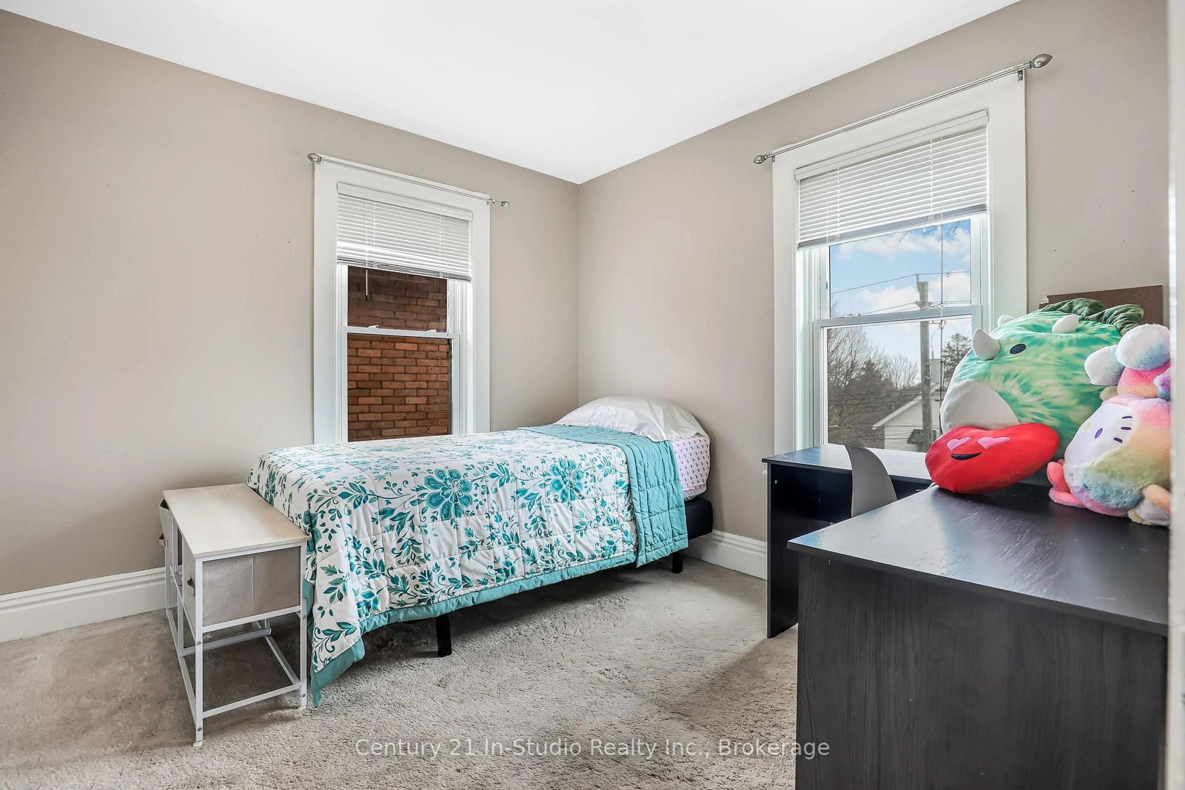 A pic of a room for 356 Third St, Midland Ontario L4R 3S7