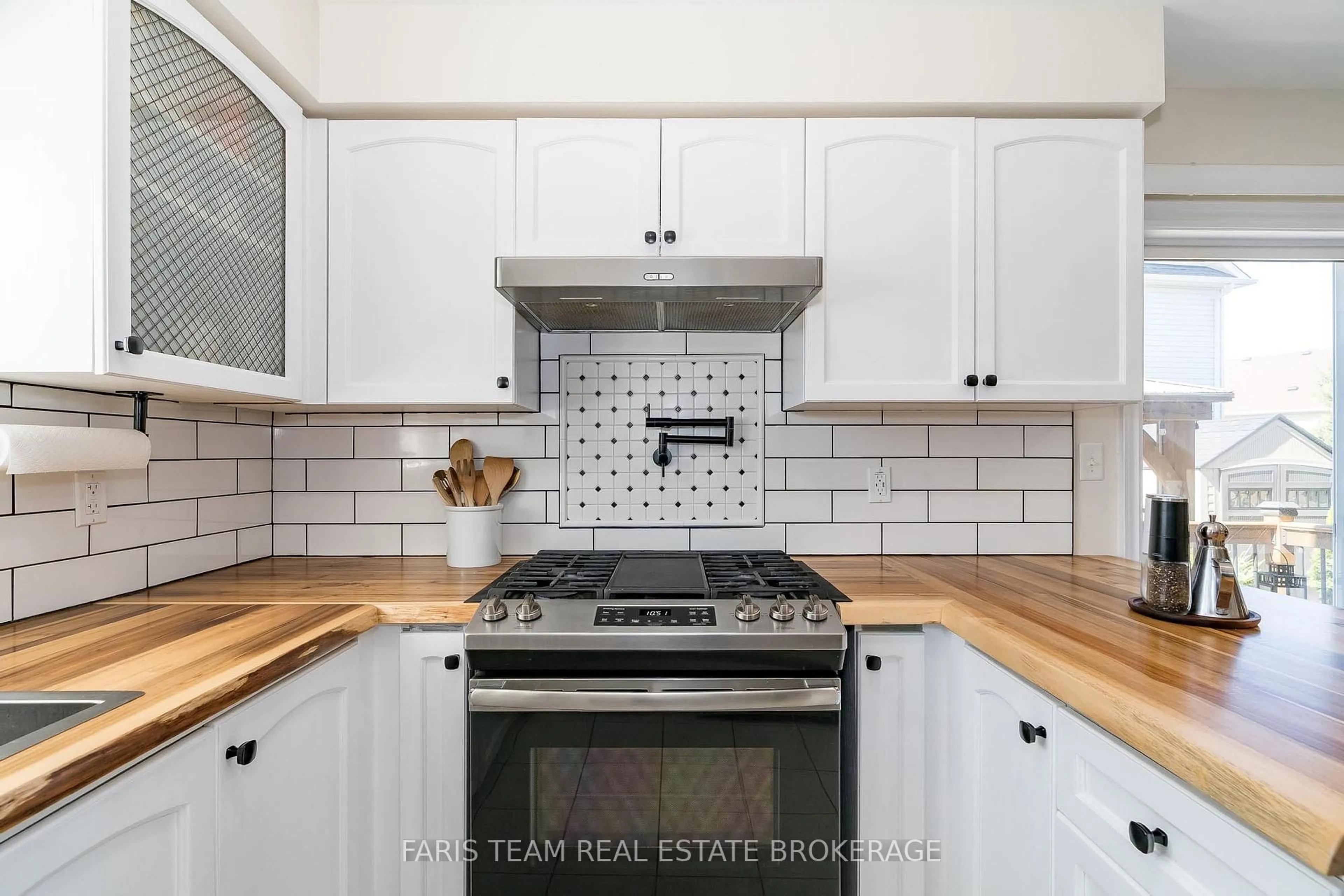 Contemporary kitchen, ceramic/tile floor for 58 Counsellor Terr, Barrie Ontario L4M 7H9