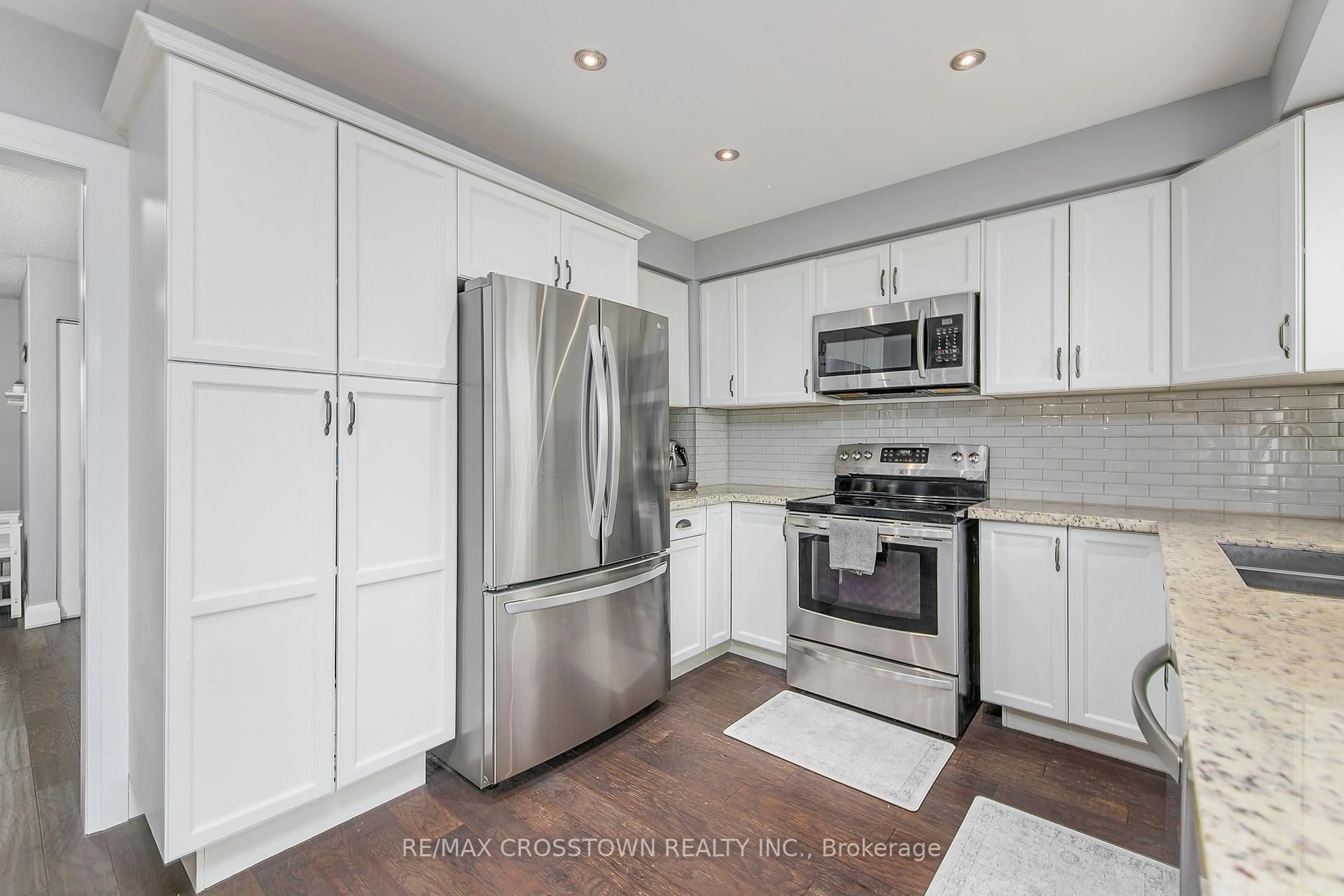 Unknown for 9 Patterson Pl, Barrie Ontario L4N 7G9