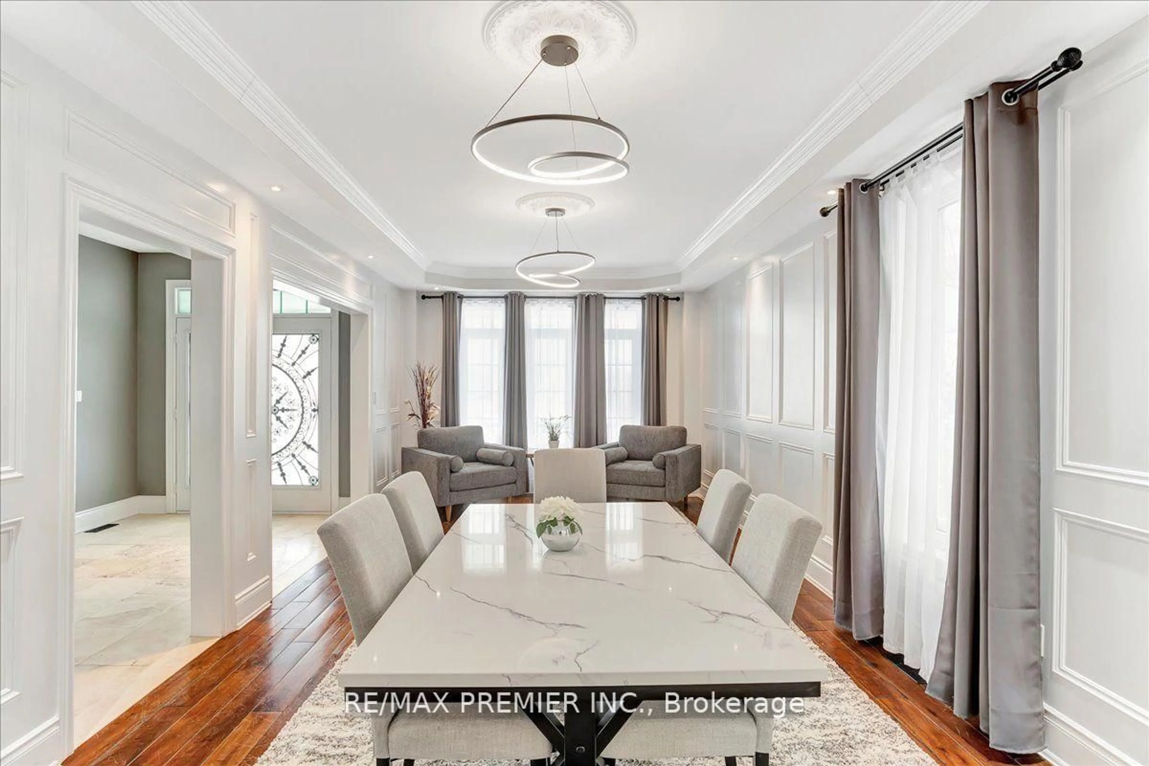 Dining room, unknown for 3 Pepin Crt, Barrie Ontario L4M 7J4
