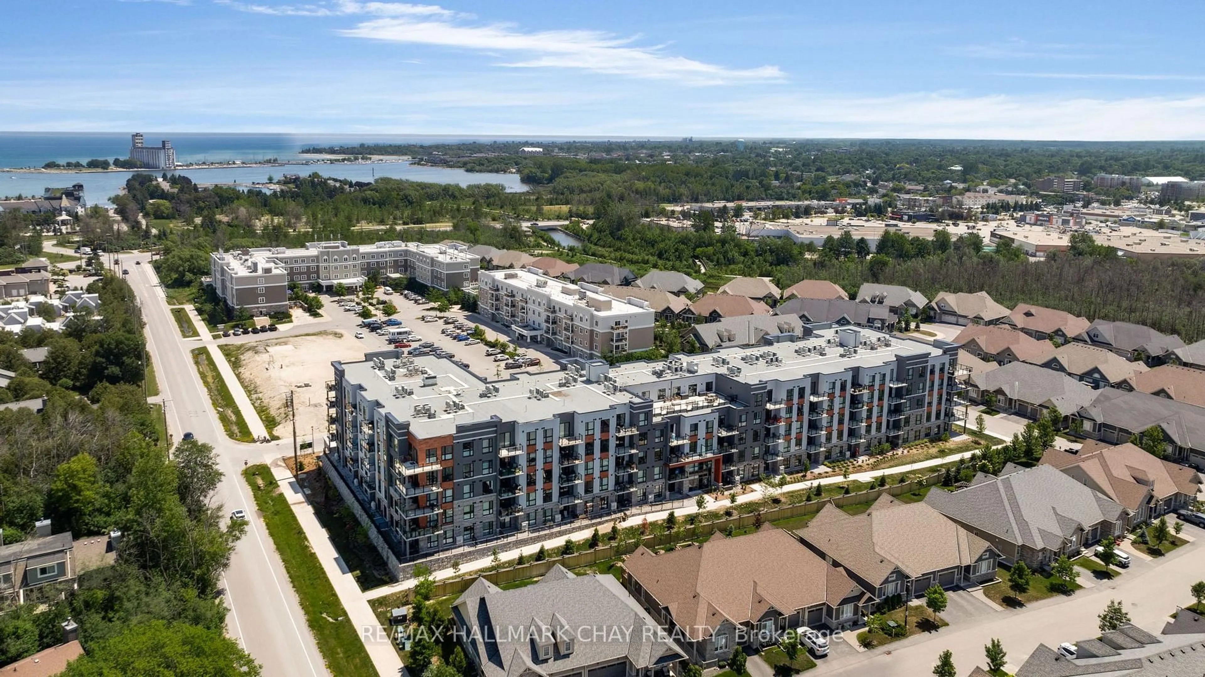 A pic from outside/outdoor area/front of a property/back of a property/a pic from drone, water/lake/river/ocean view for 4 Kimberly Lane #224, Collingwood Ontario L9Y 5T6