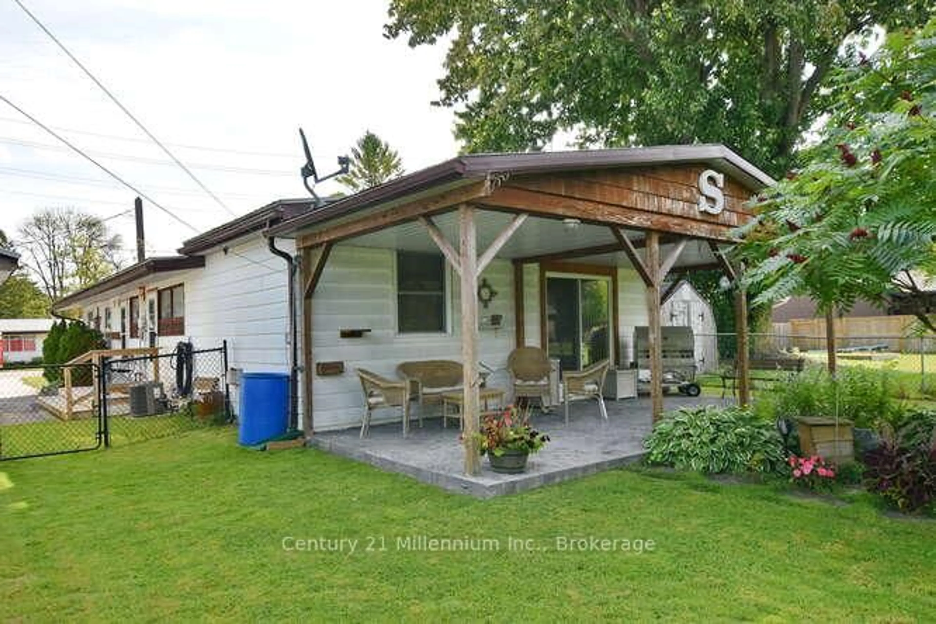 Patio, street for 62 Katherine St, Collingwood Ontario L9Y 3R4