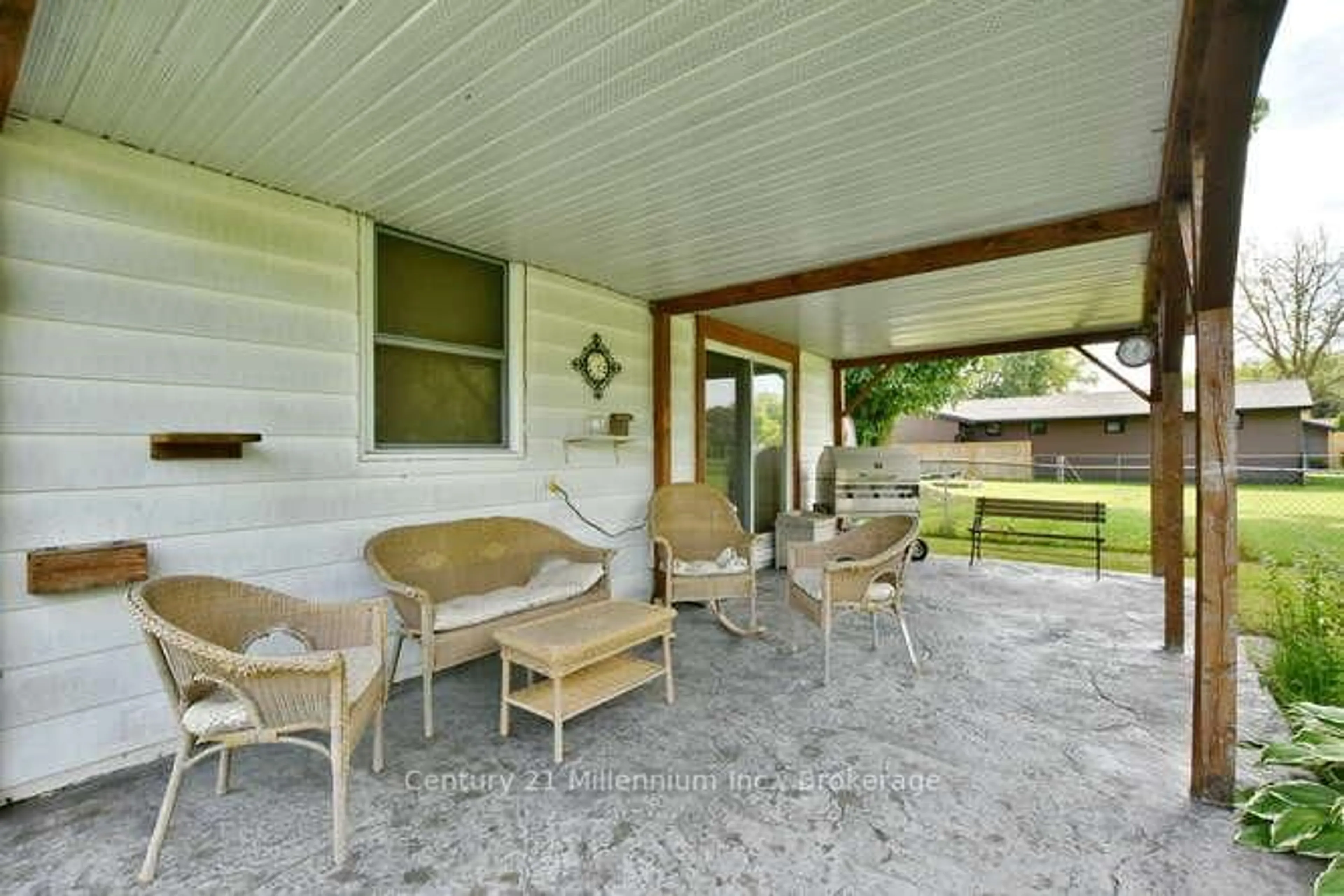 Patio, street for 62 Katherine St, Collingwood Ontario L9Y 3R4