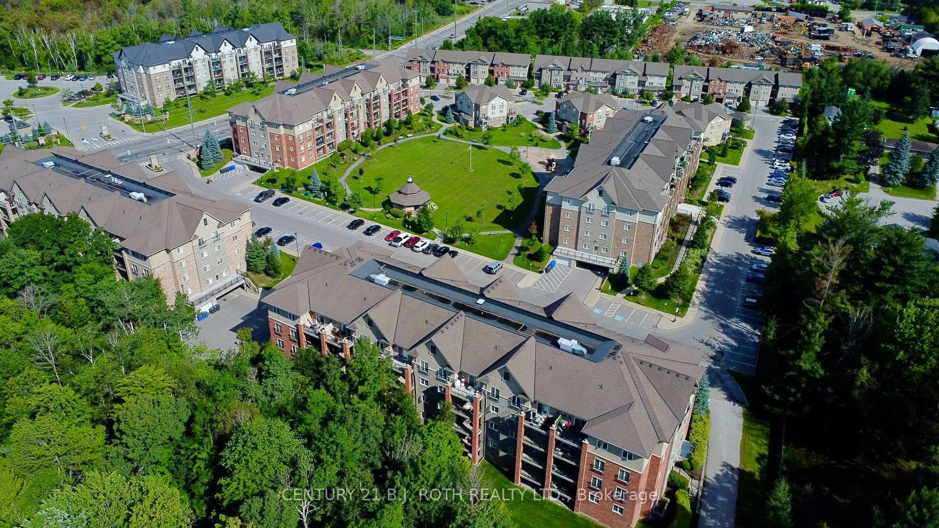 A pic from outside/outdoor area/front of a property/back of a property/a pic from drone, city buildings view from balcony for 51 Ferndale Dr #7, Barrie Ontario L4N 5W9