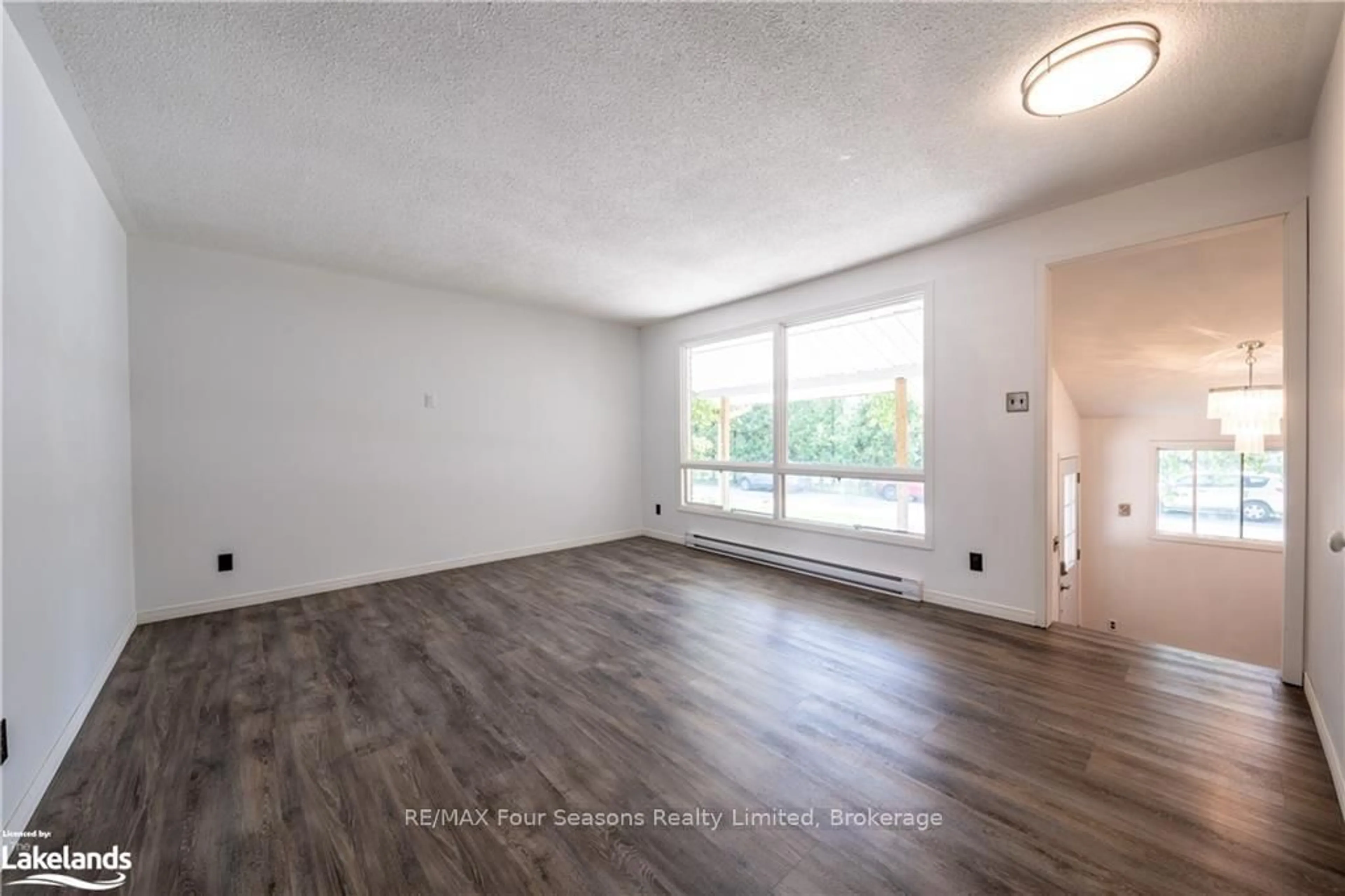 A pic of a room for 13 Water St, Collingwood Ontario L9Y 4C2
