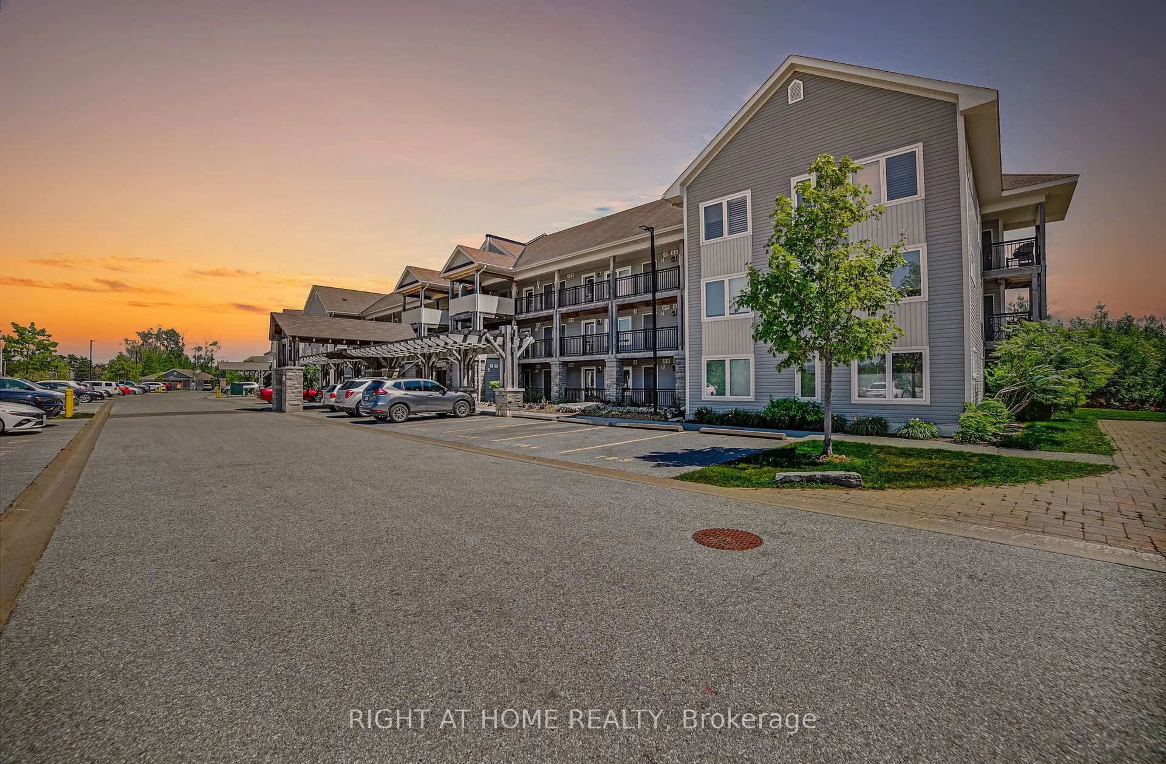 Unknown for 8 Brandy Lane Dr #307, Collingwood Ontario L9Y 0X4