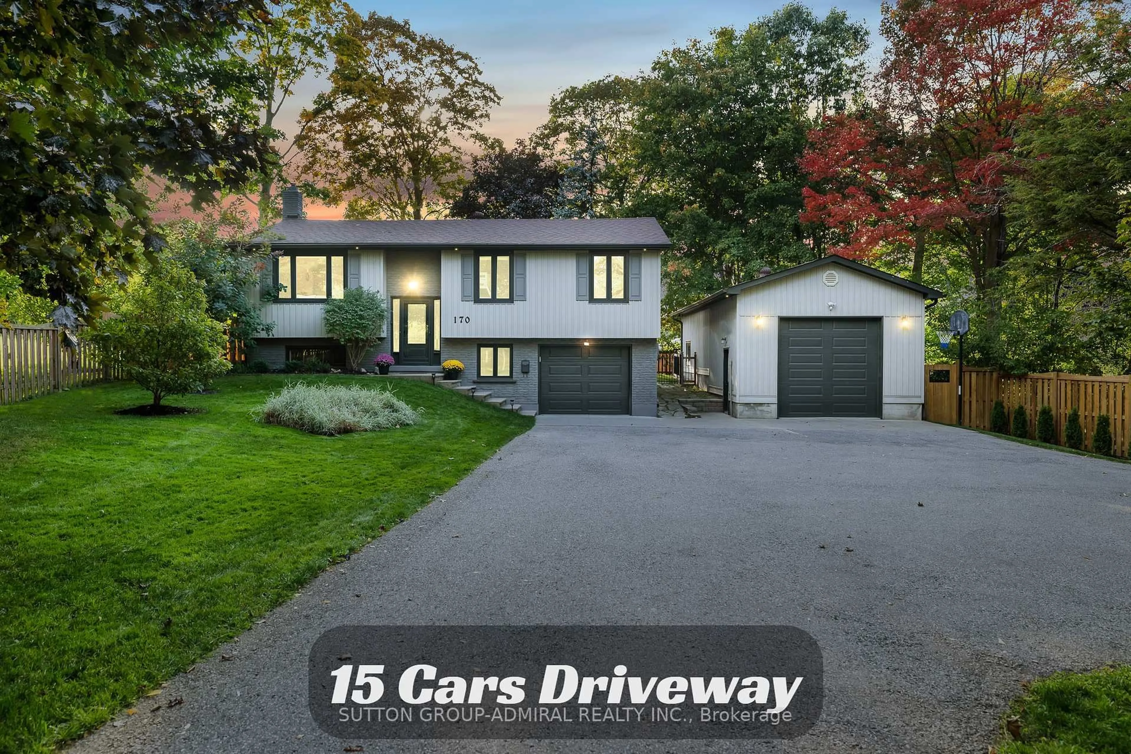 A pic from outside/outdoor area/front of a property/back of a property/a pic from drone, street for 170 Patterson Rd, Barrie Ontario L4N 3W4