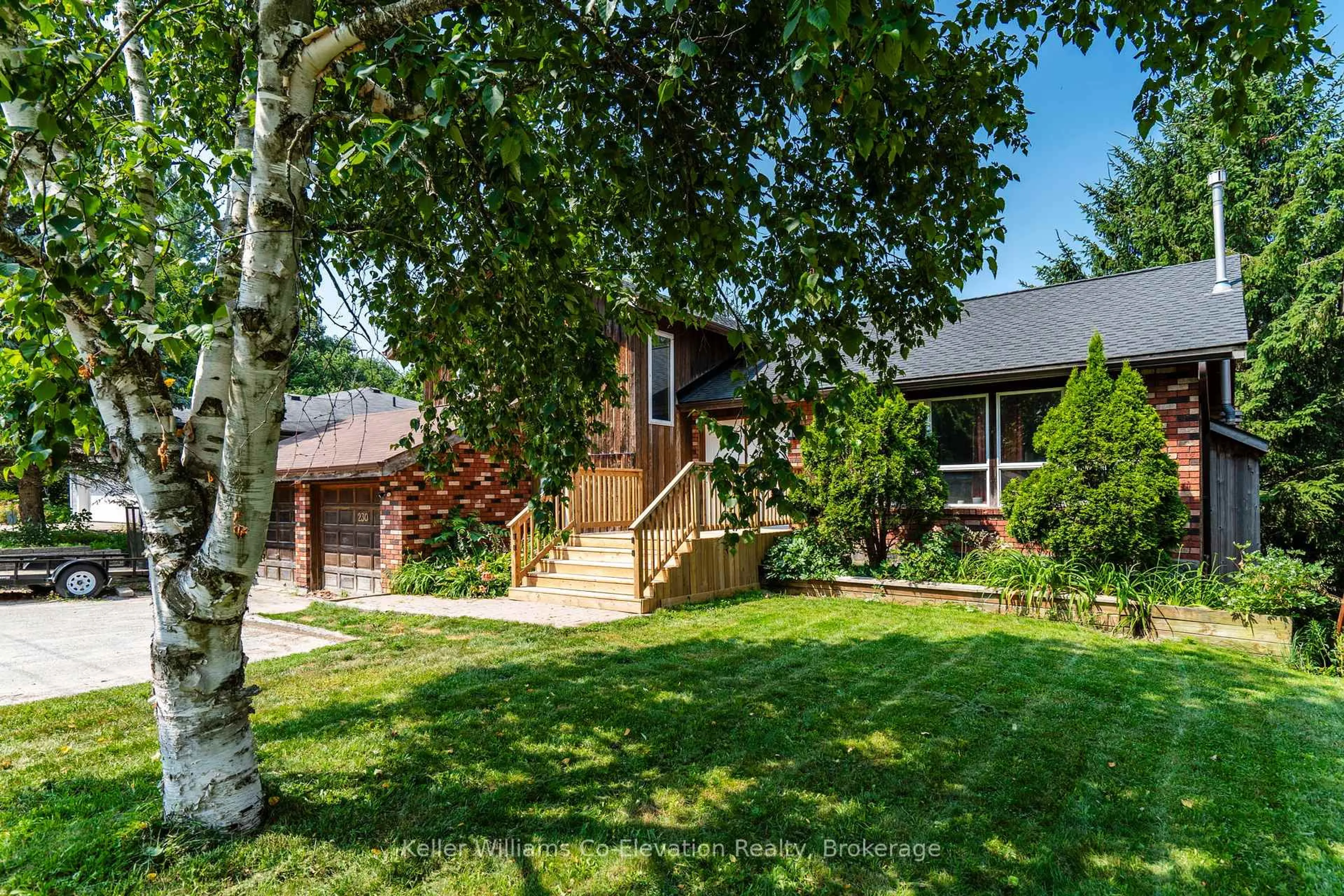 Unknown for 230 Church St, Penetanguishene Ontario L9M 1G6
