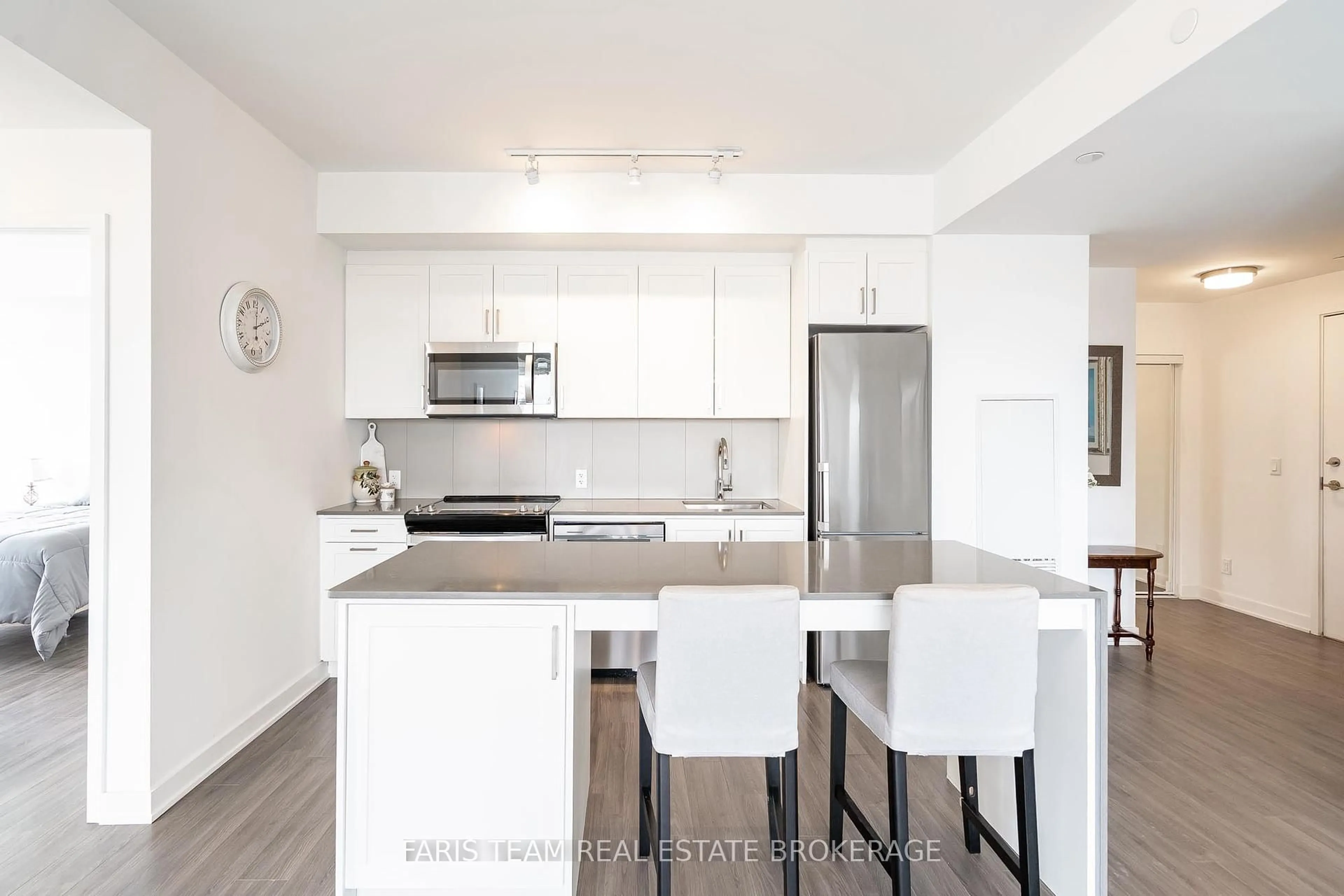 Open concept kitchen, unknown for 681 Yonge St #311, Barrie Ontario L4N 4E8