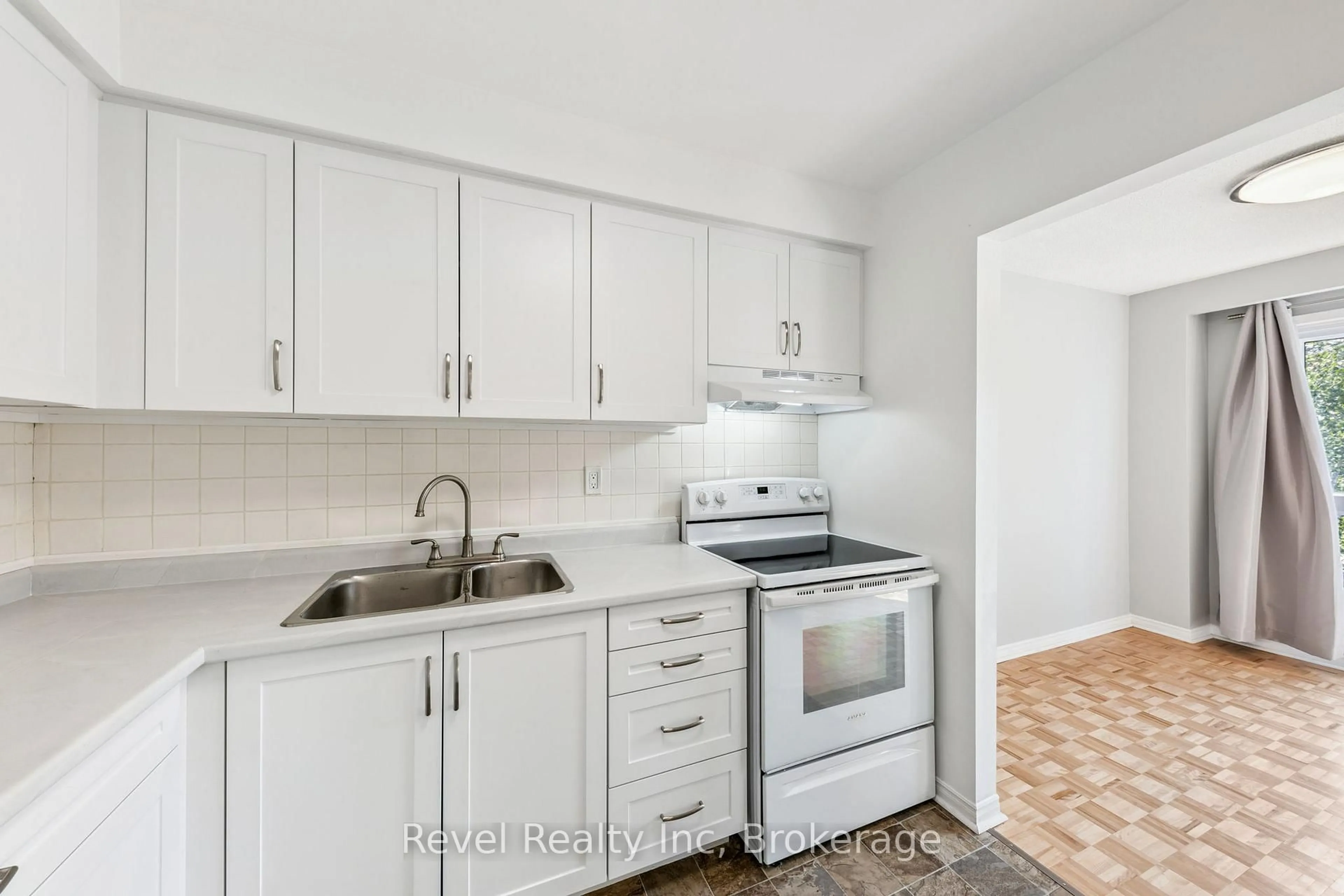 Standard kitchen, unknown for 778 WILLIAM St #74, Midland Ontario L4R 4R8