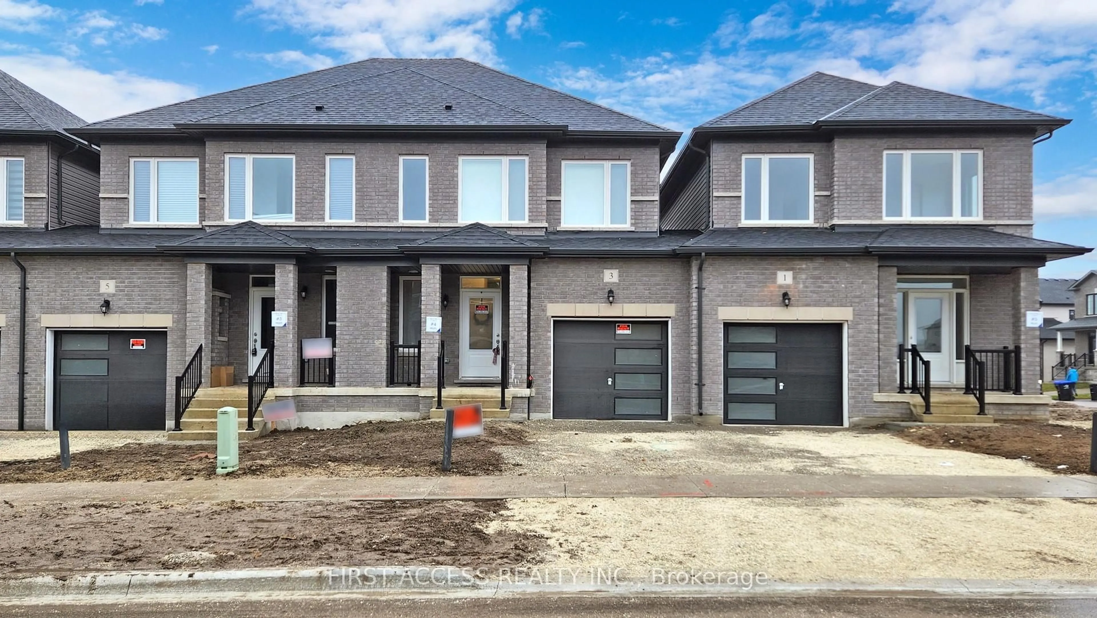 Home with brick exterior material, street for 3 Lisa St, Wasaga Beach Ontario L9Z 0K9
