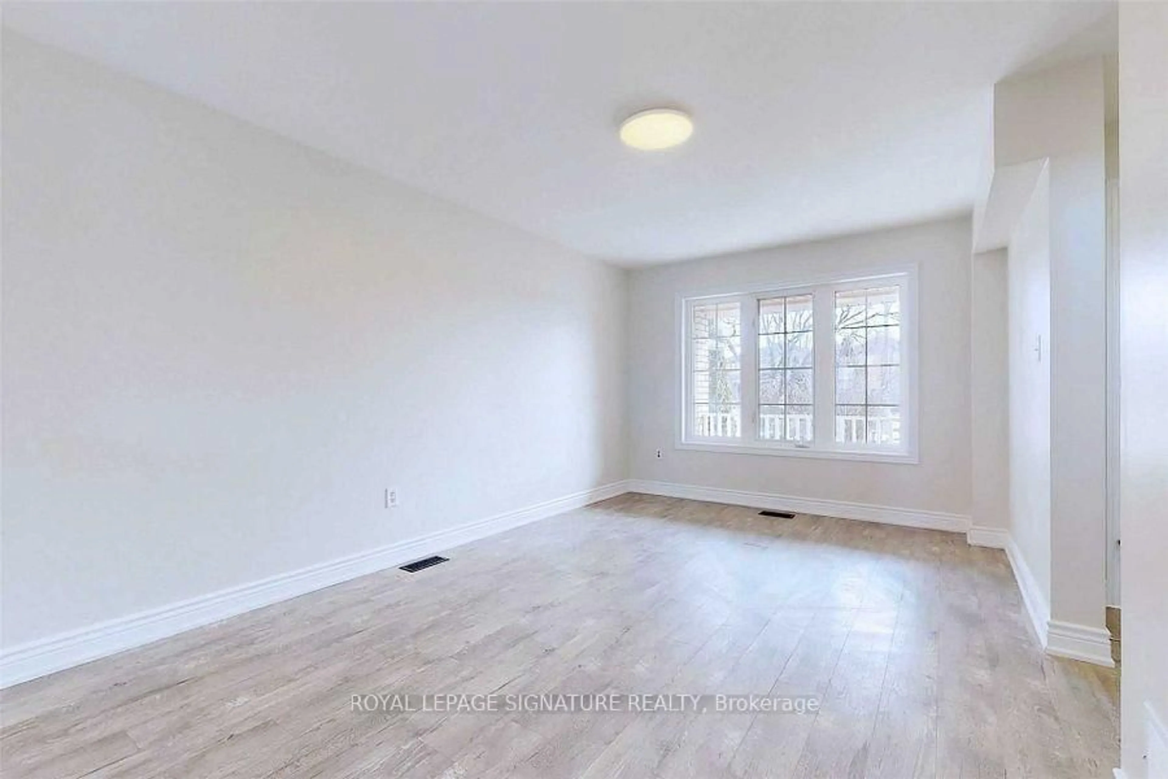 A pic of a room for 9 Sydenham Wells, Barrie Ontario L4M 6R3