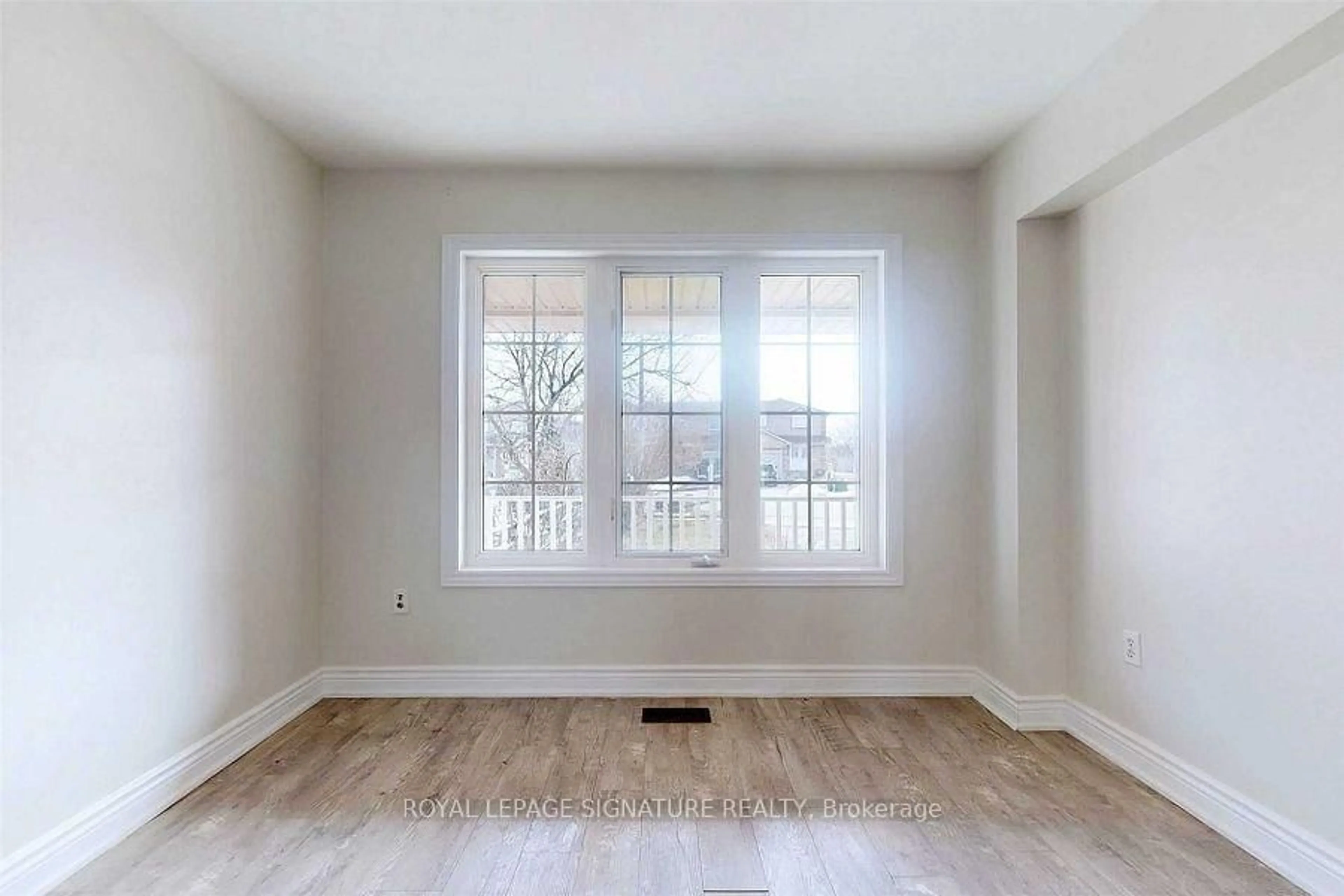 A pic of a room for 9 Sydenham Wells, Barrie Ontario L4M 6R3