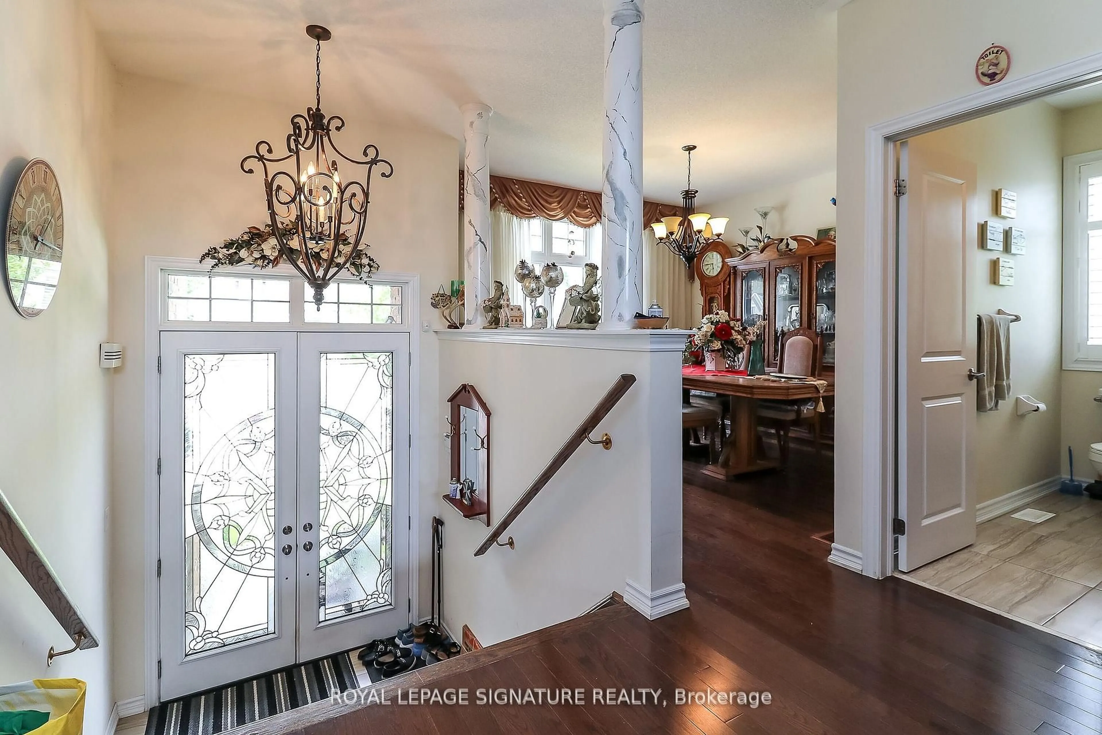 Indoor entryway for 48 Allegra Dr, Wasaga Beach Ontario L9Z 0H1