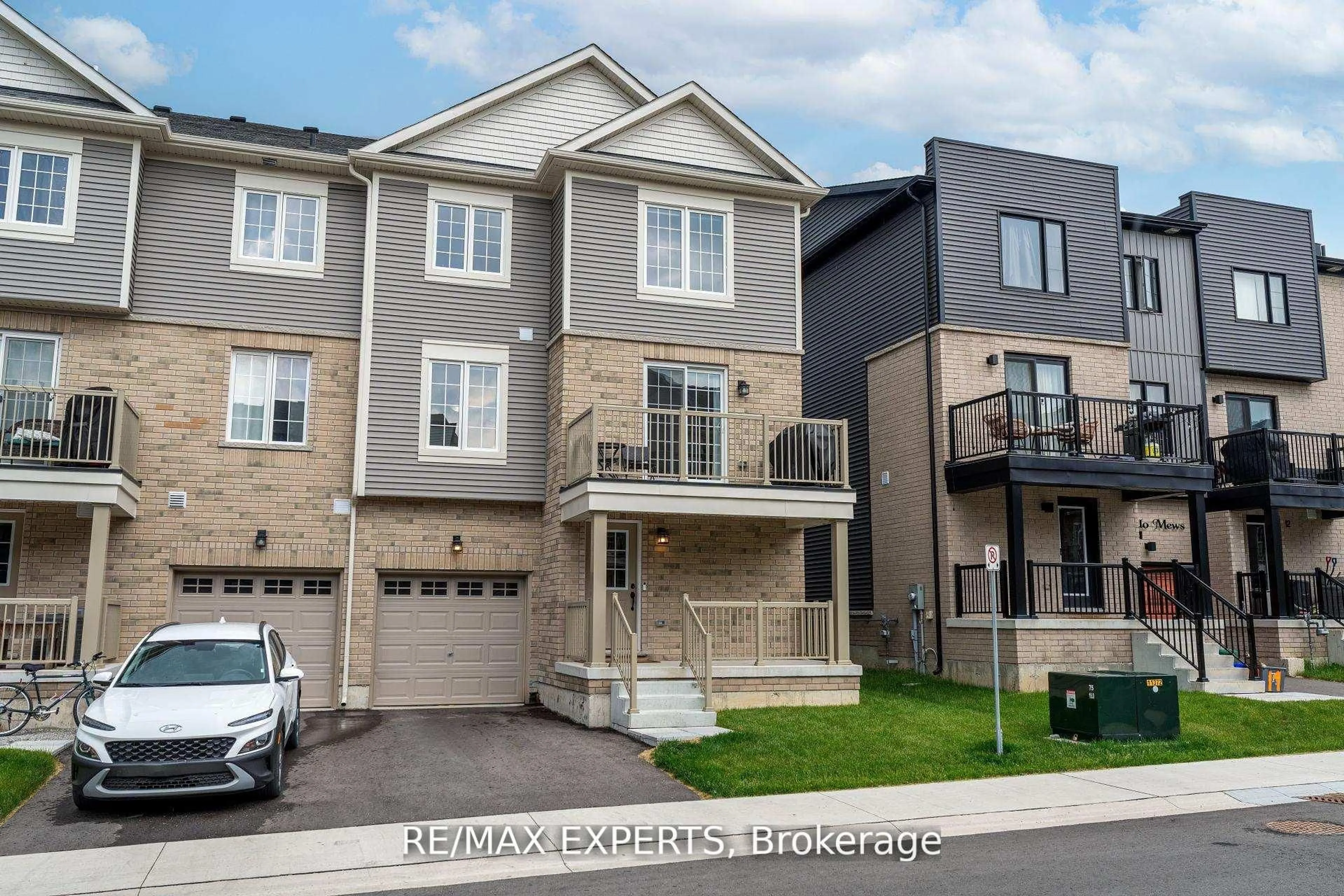 Unknown for 16 Silo Mews, Barrie Ontario L9J 0V3