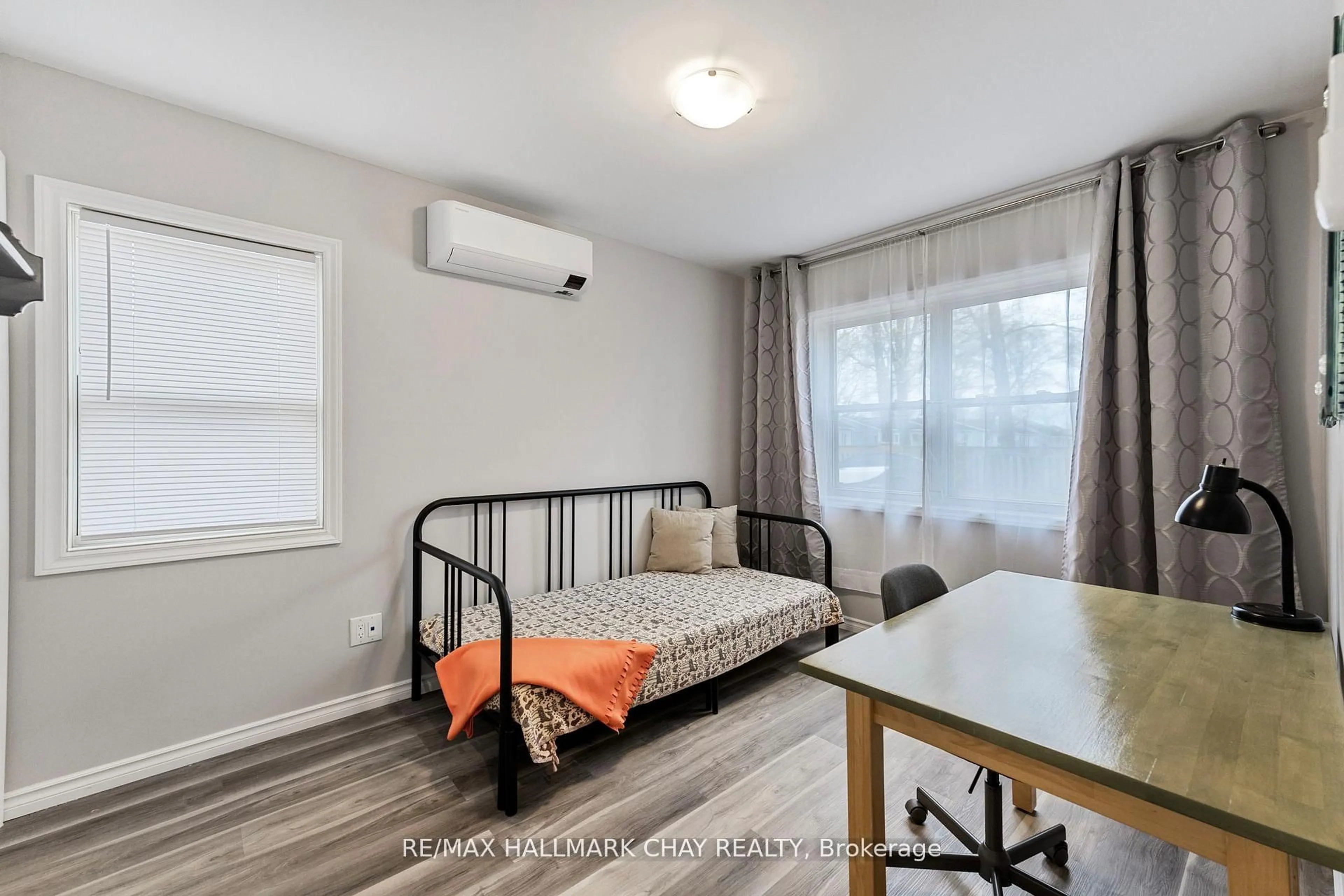 A pic of a room for 57 Laidlaw St, Wasaga Beach Ontario L9Z 2L2